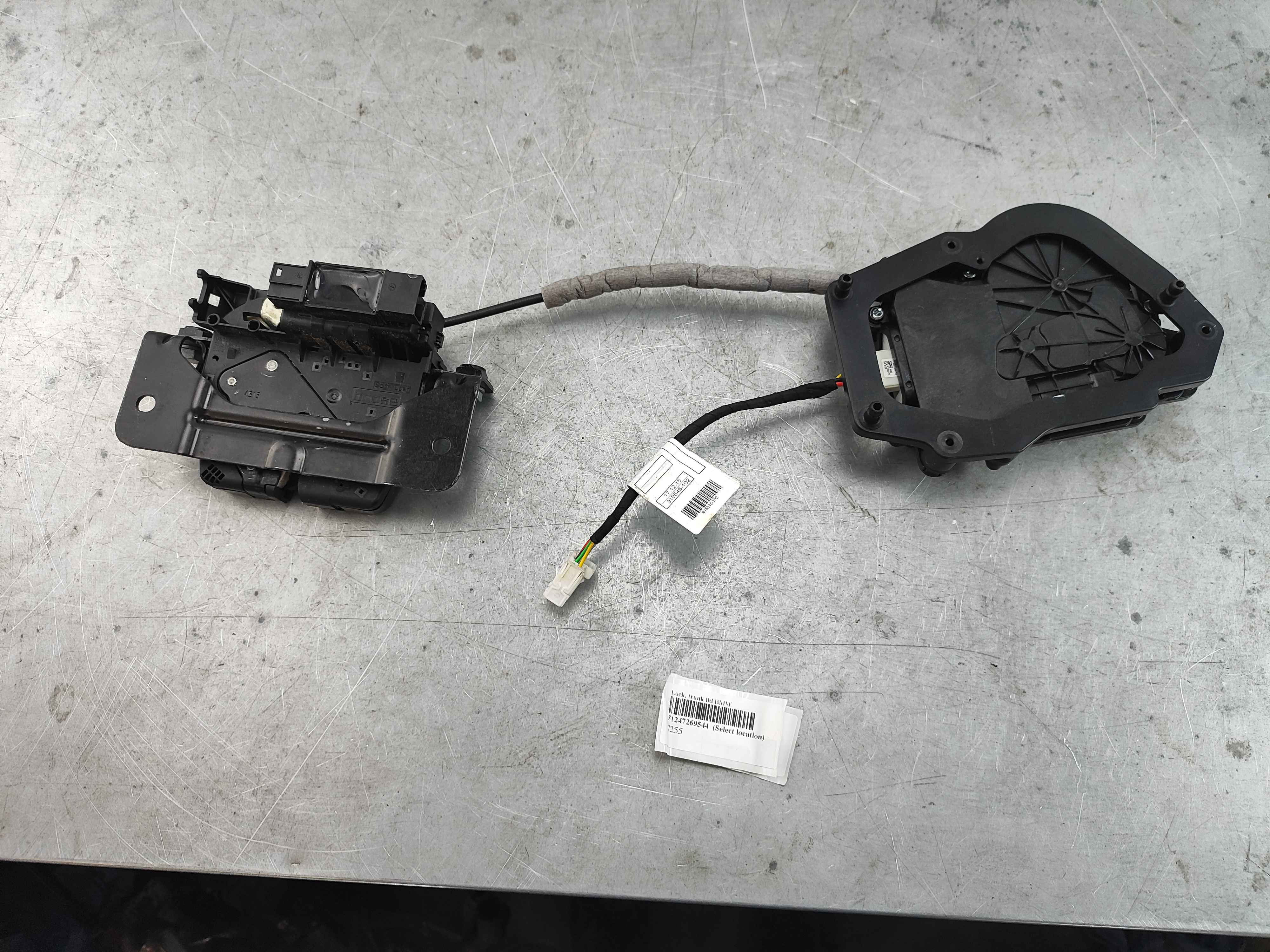 Lock, trunk lid BMW