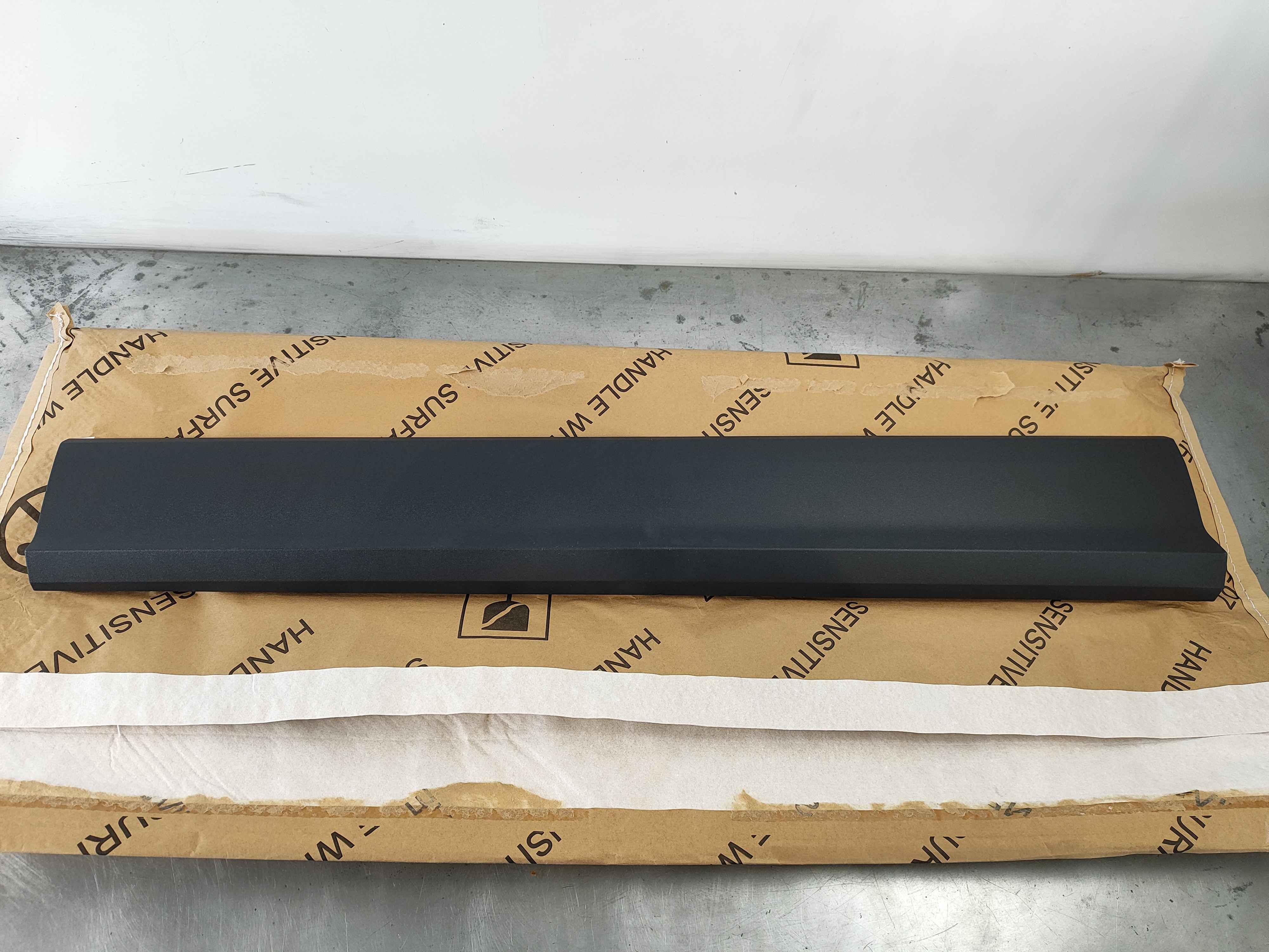 Cover for door anthracite Audi Q2 81