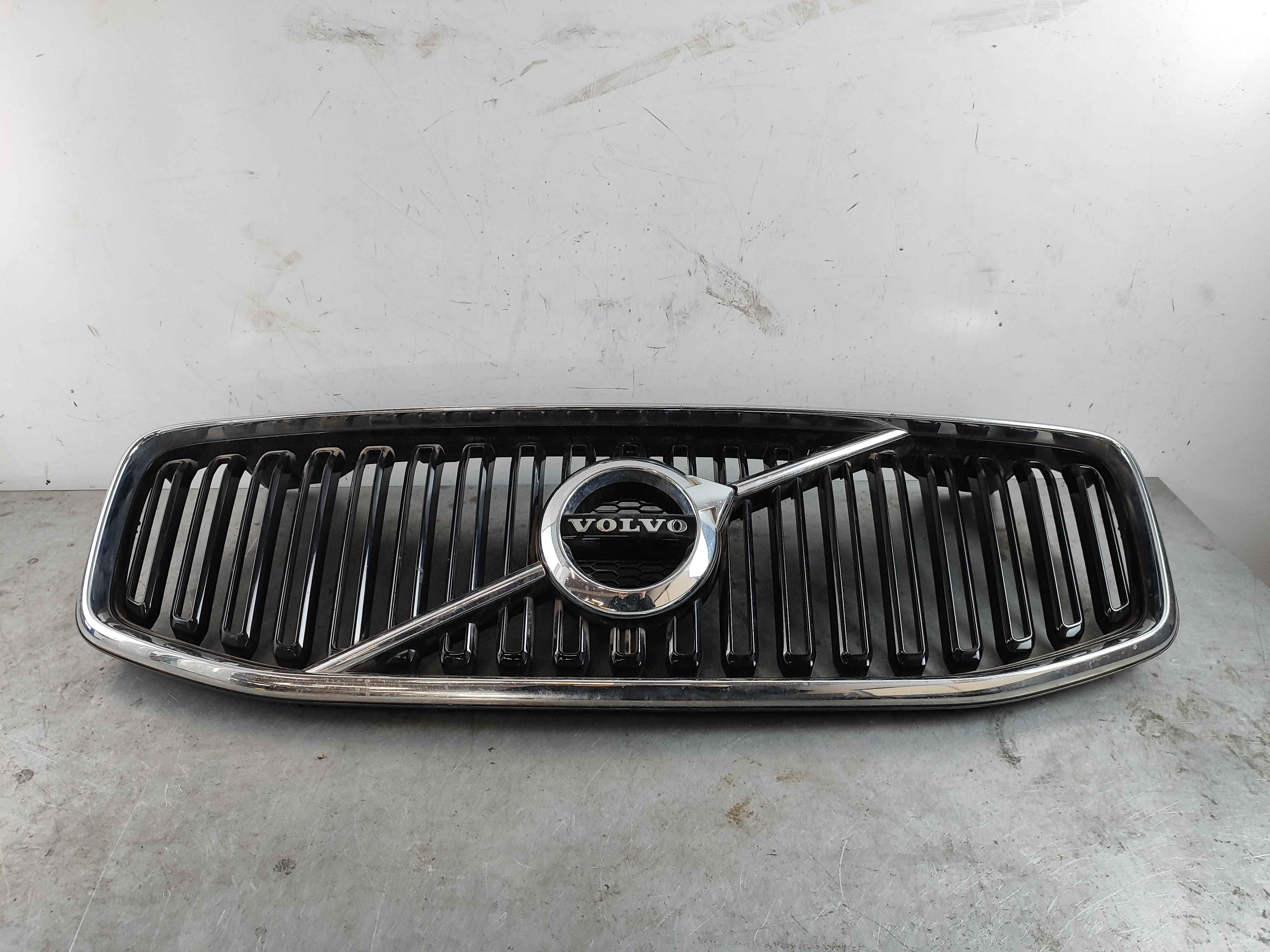Grille (XC60 (18-))