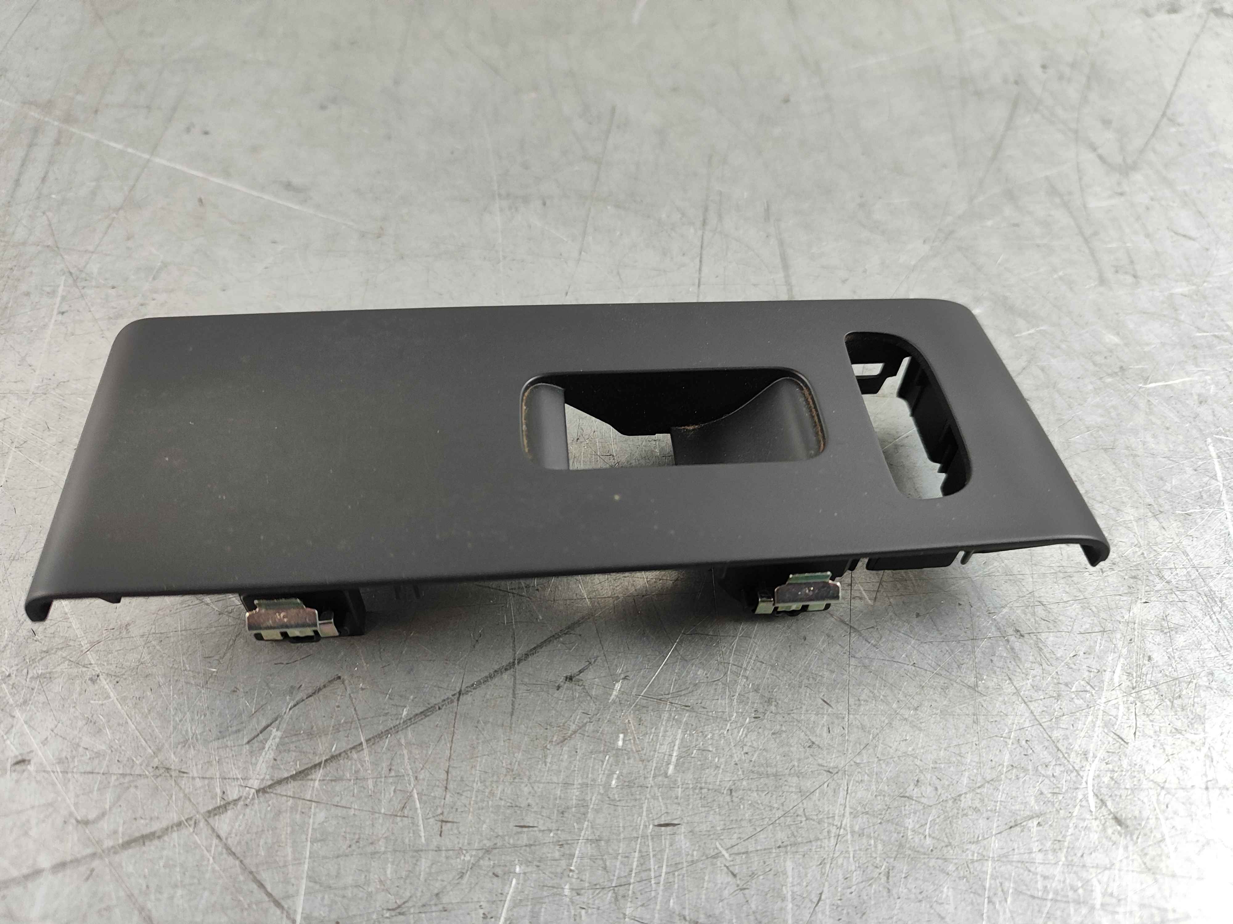 Panel, right (XC40|C40)