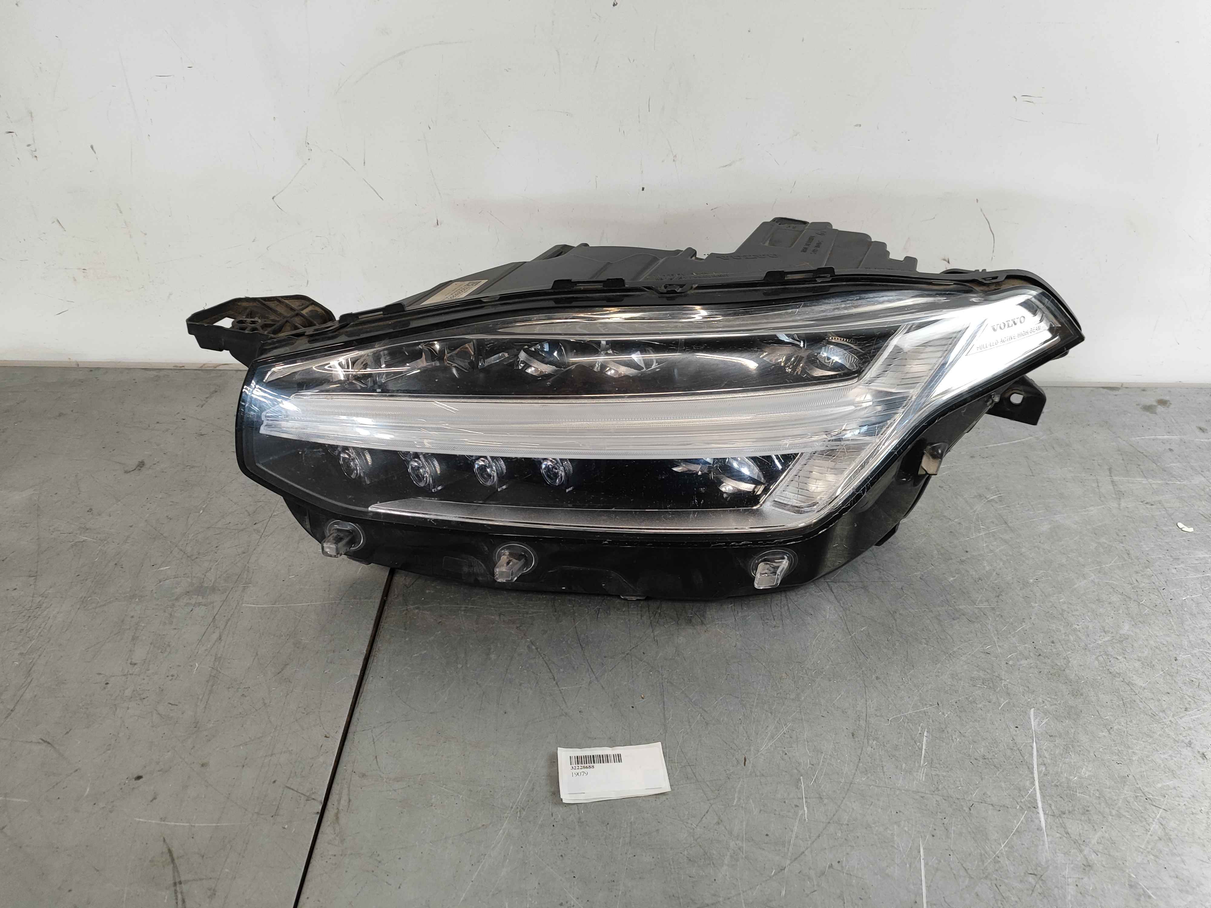 Volvo 32228688