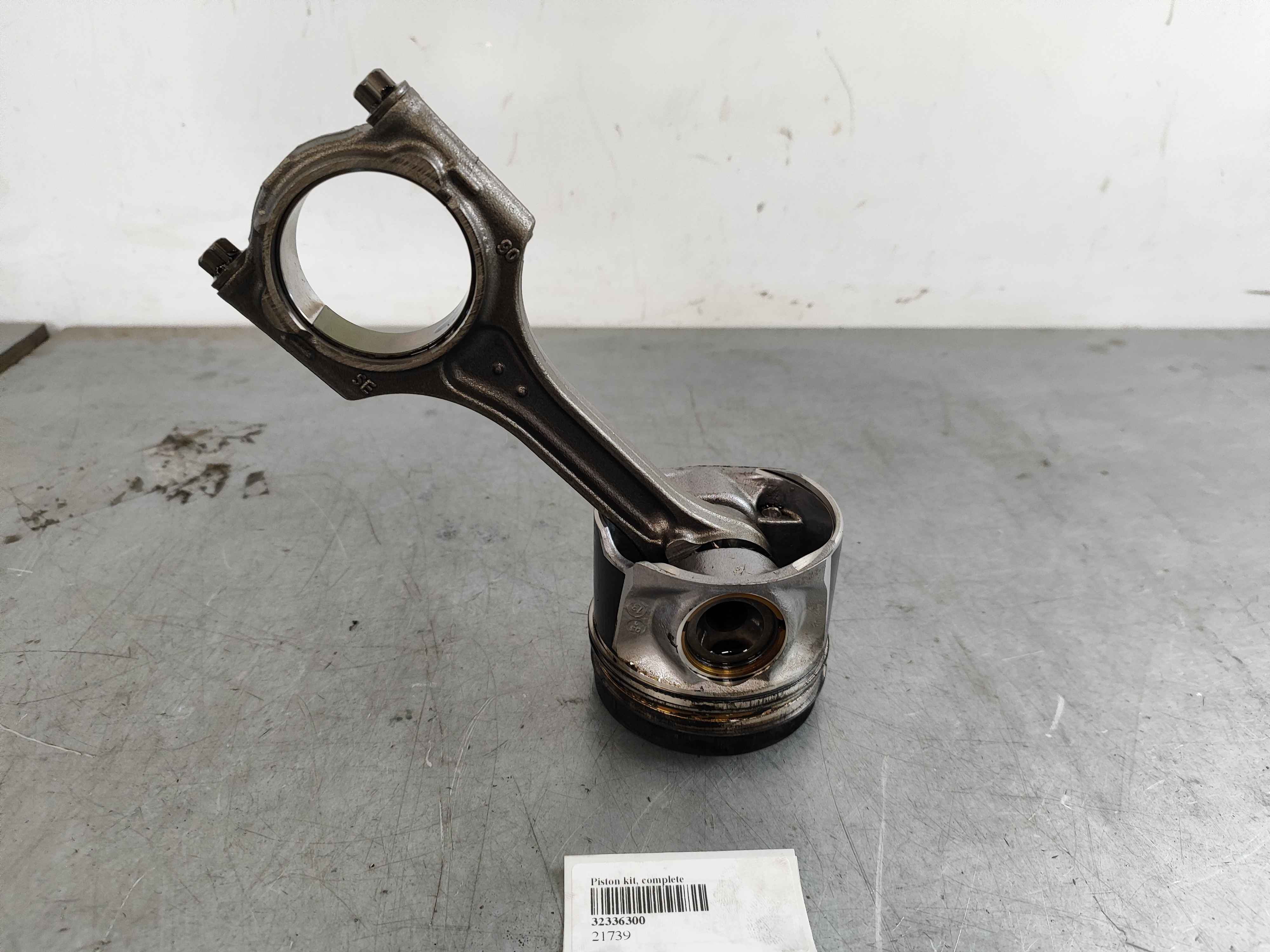 Piston kit, complete