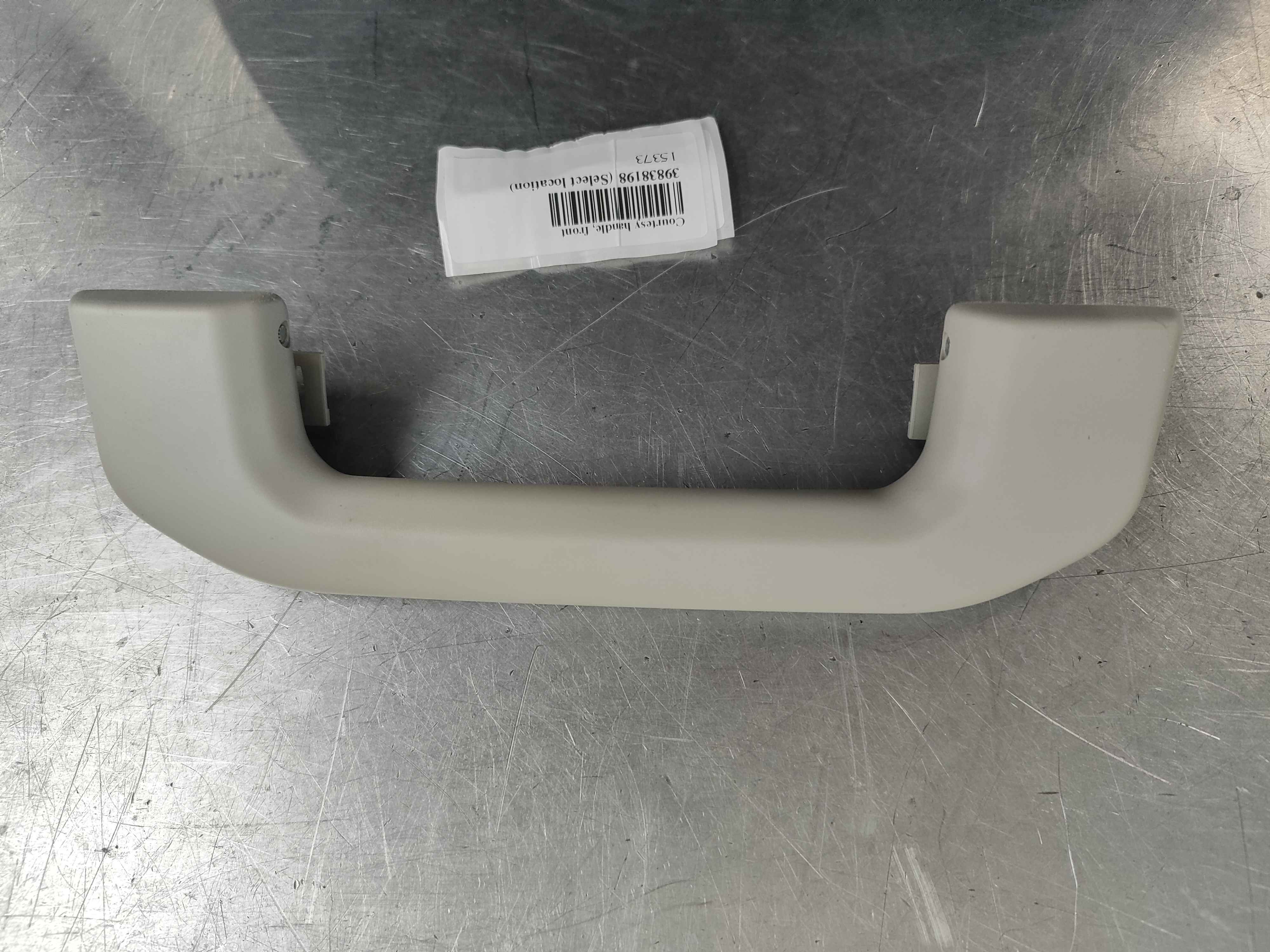 Courtesy handle, front