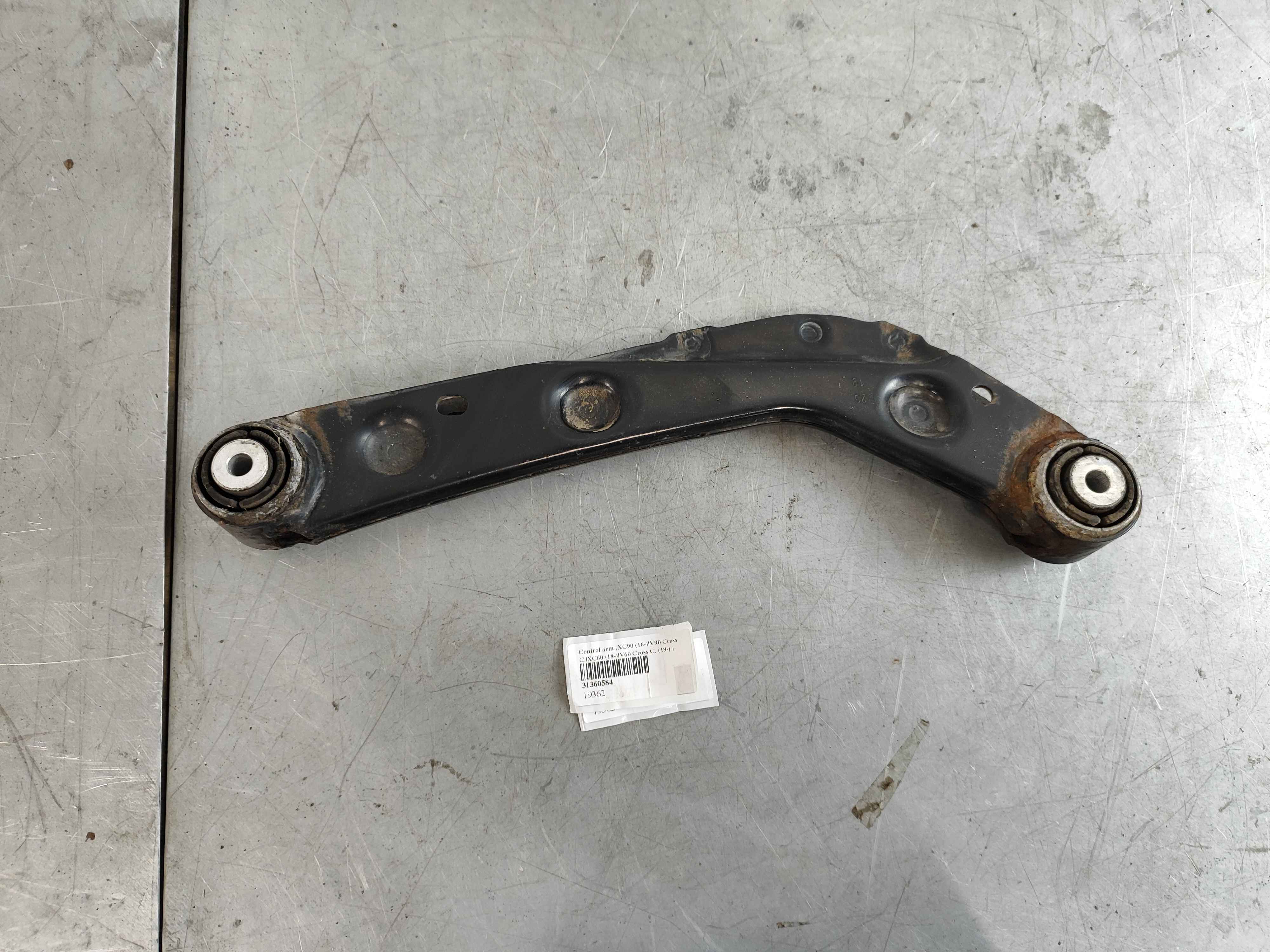 Control arm (XC90 (16-)|V90 Cross C.|XC60 (18-)|V60 Cross C. (19-) )