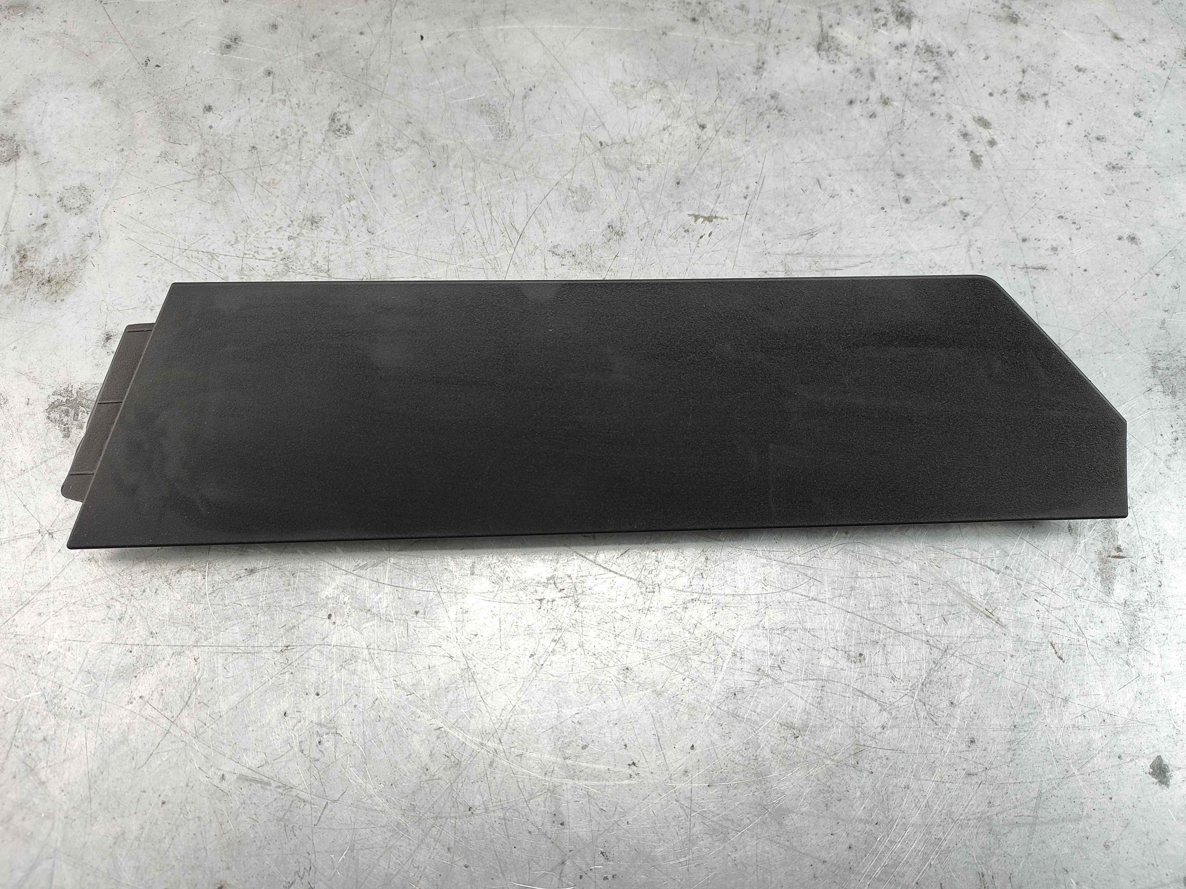 Panel Interior code: RXXX UXXX left lower