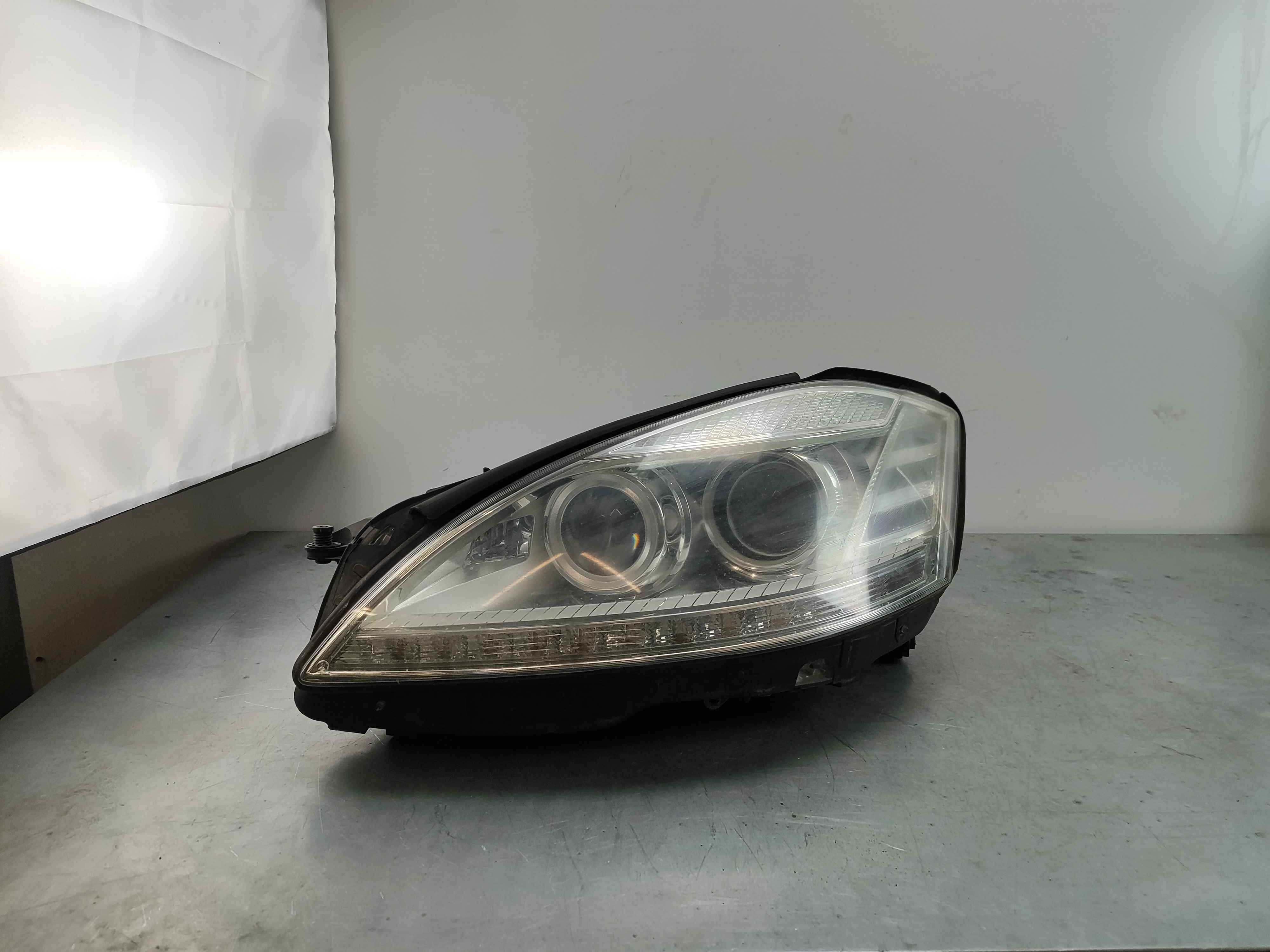 Lamp Unit | Left