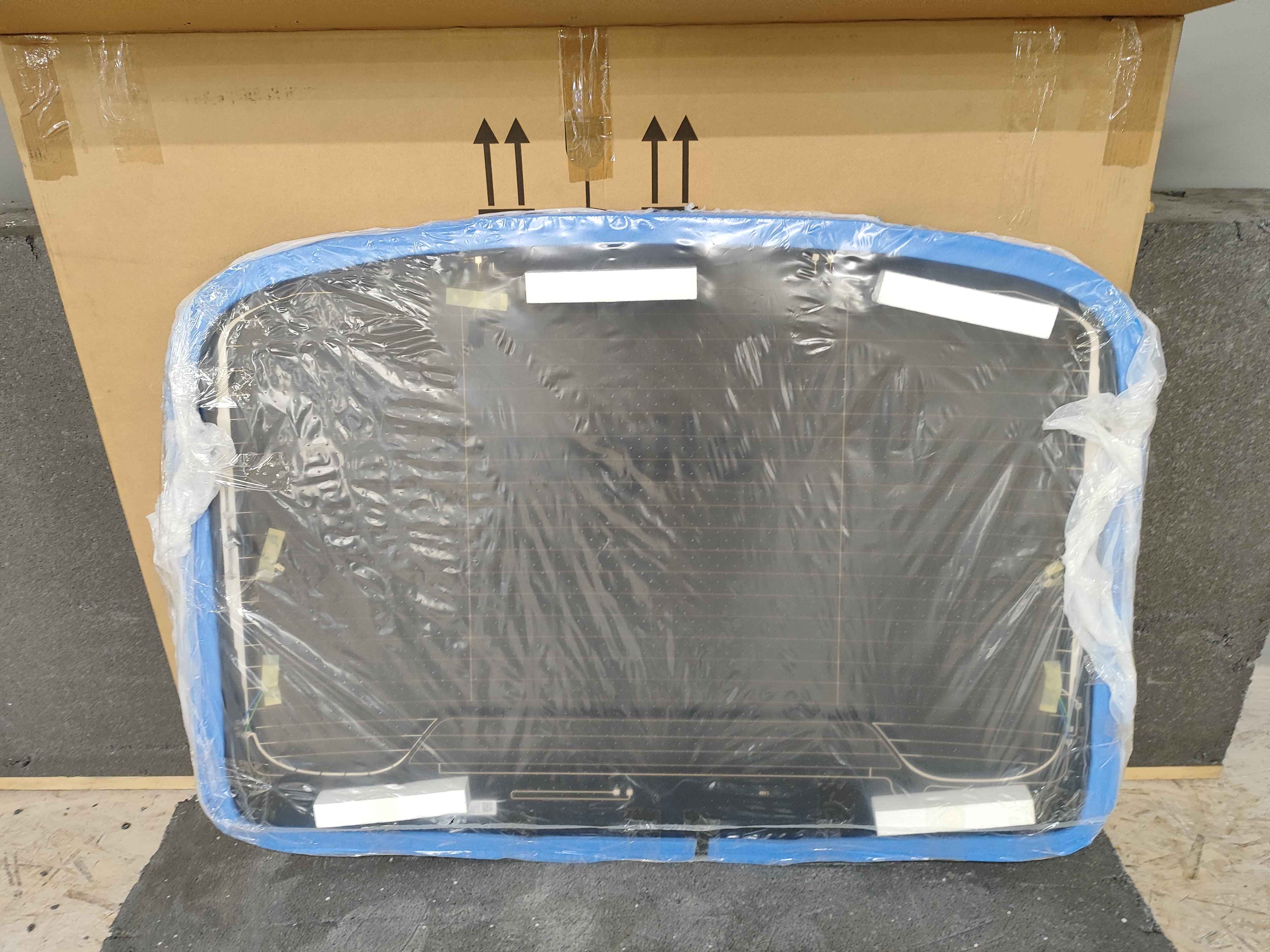 Rear window not pretreated
