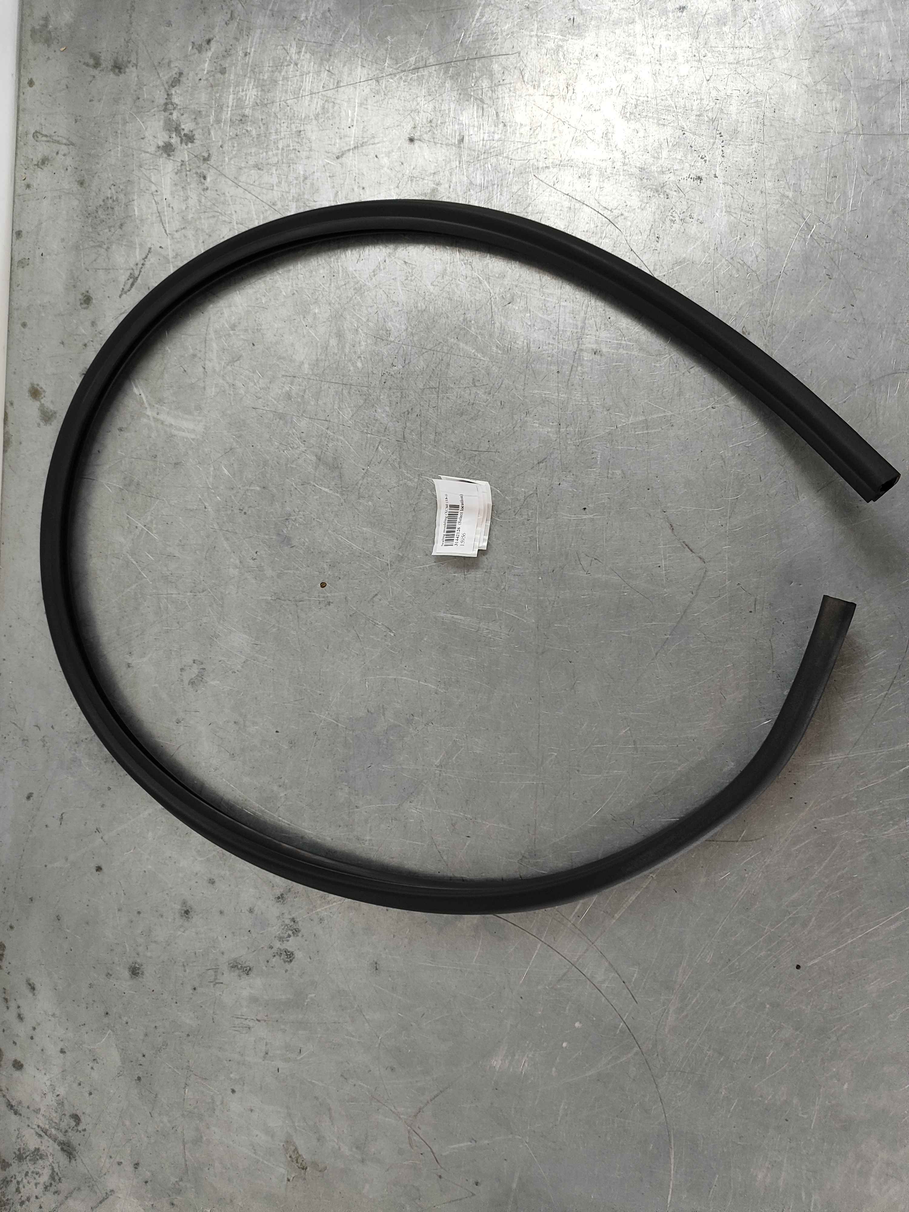 Sealing moulding (XC60 (18-))