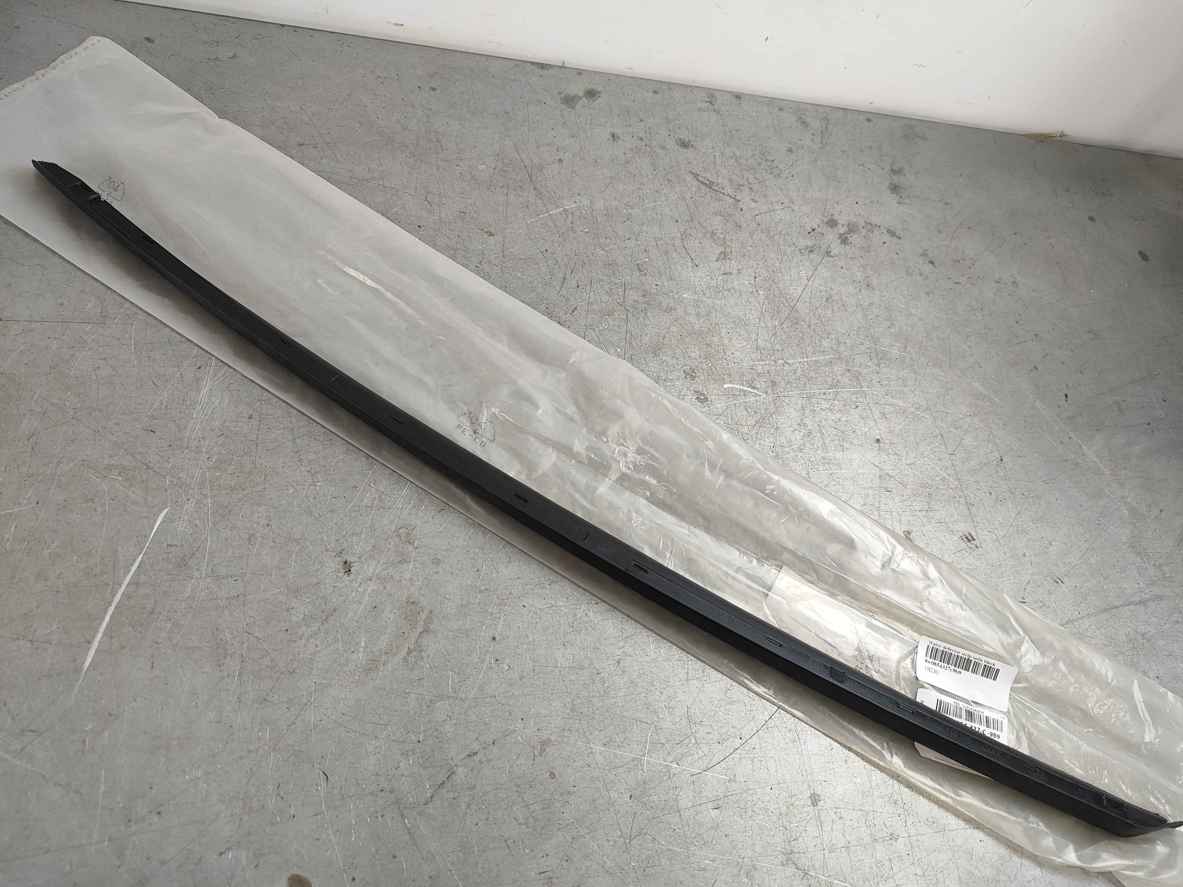 Water deflector strip satin black