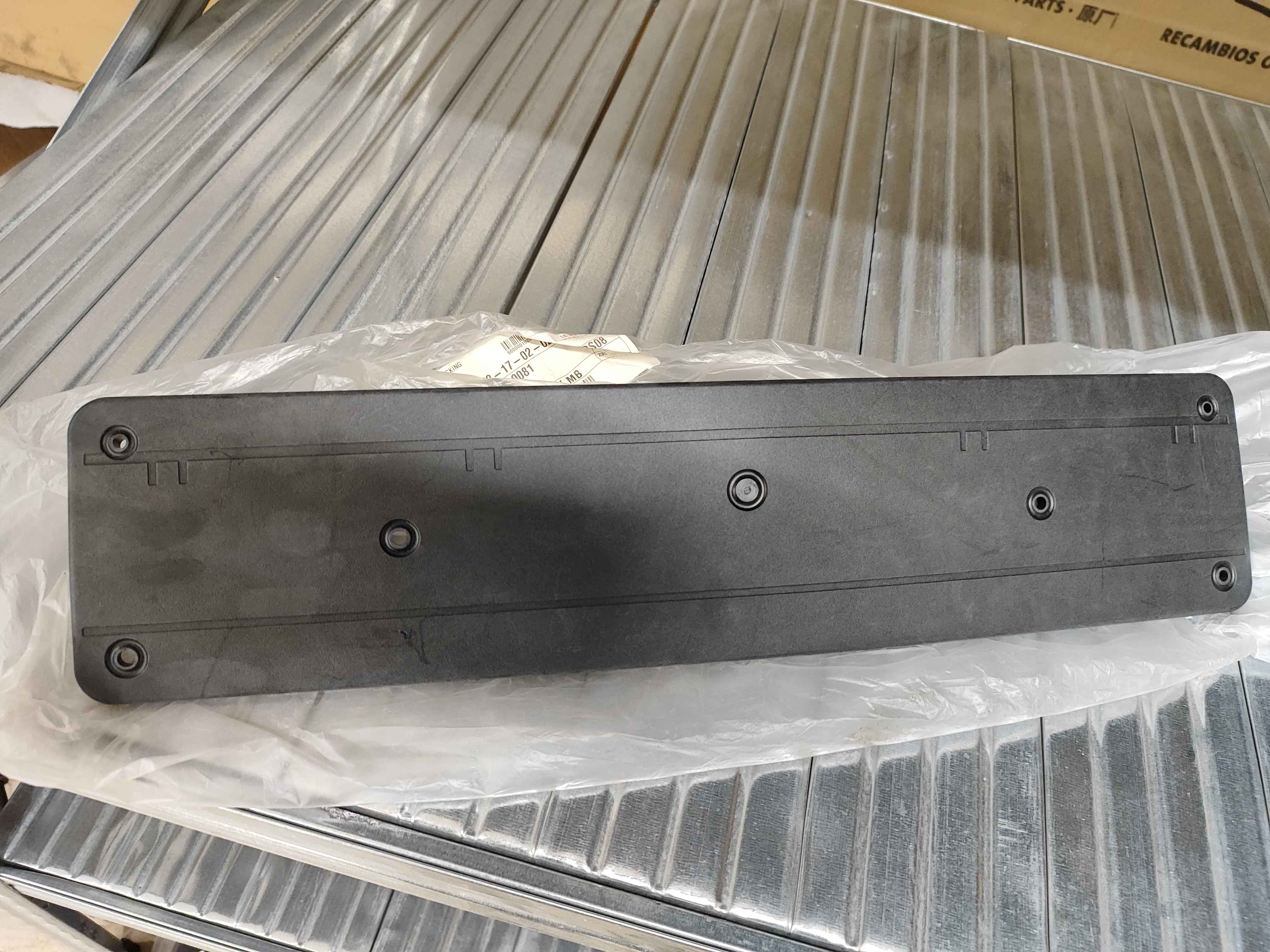 Facing | License-Plate Mounting