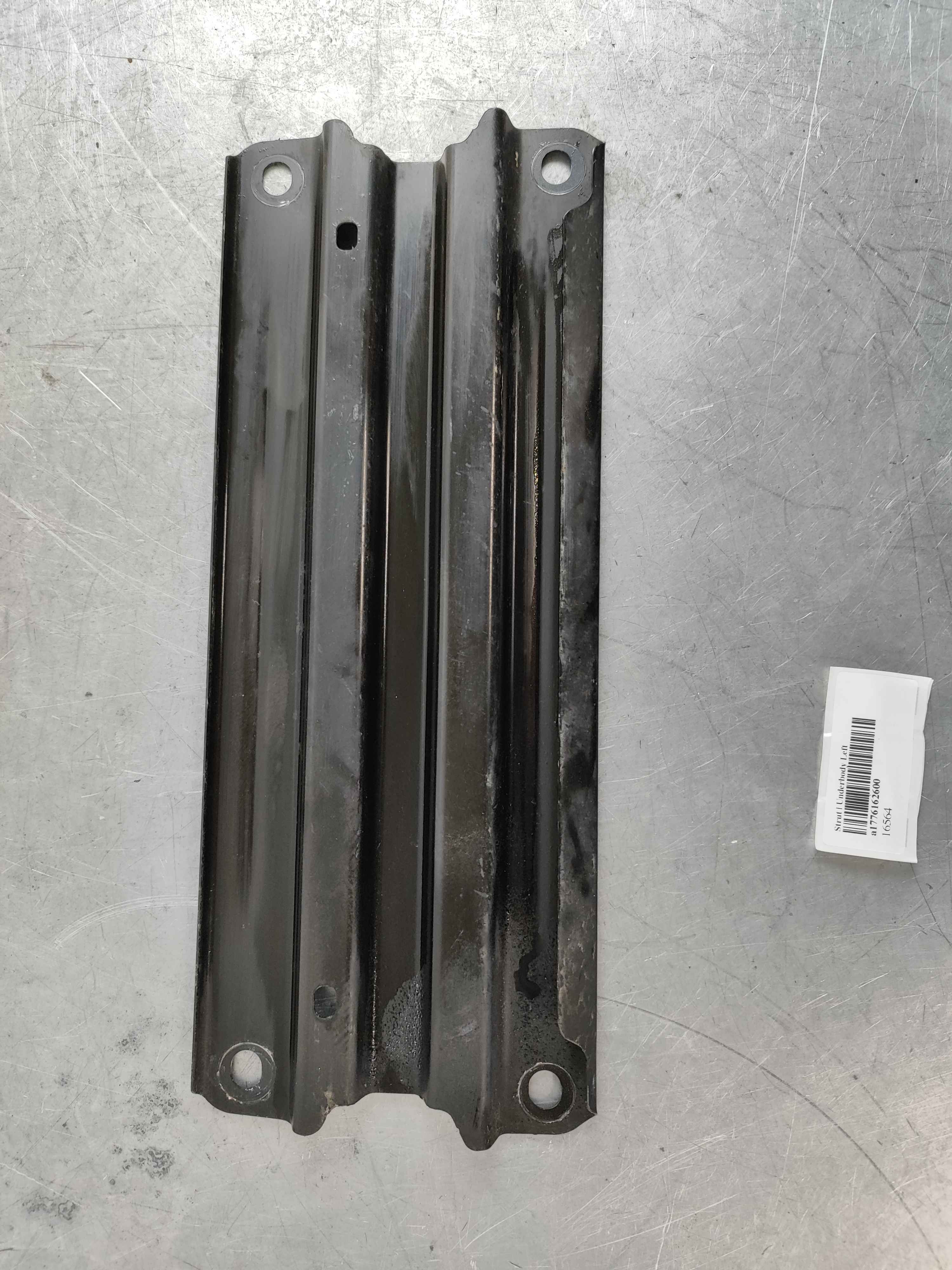 Strut | Underbody Left