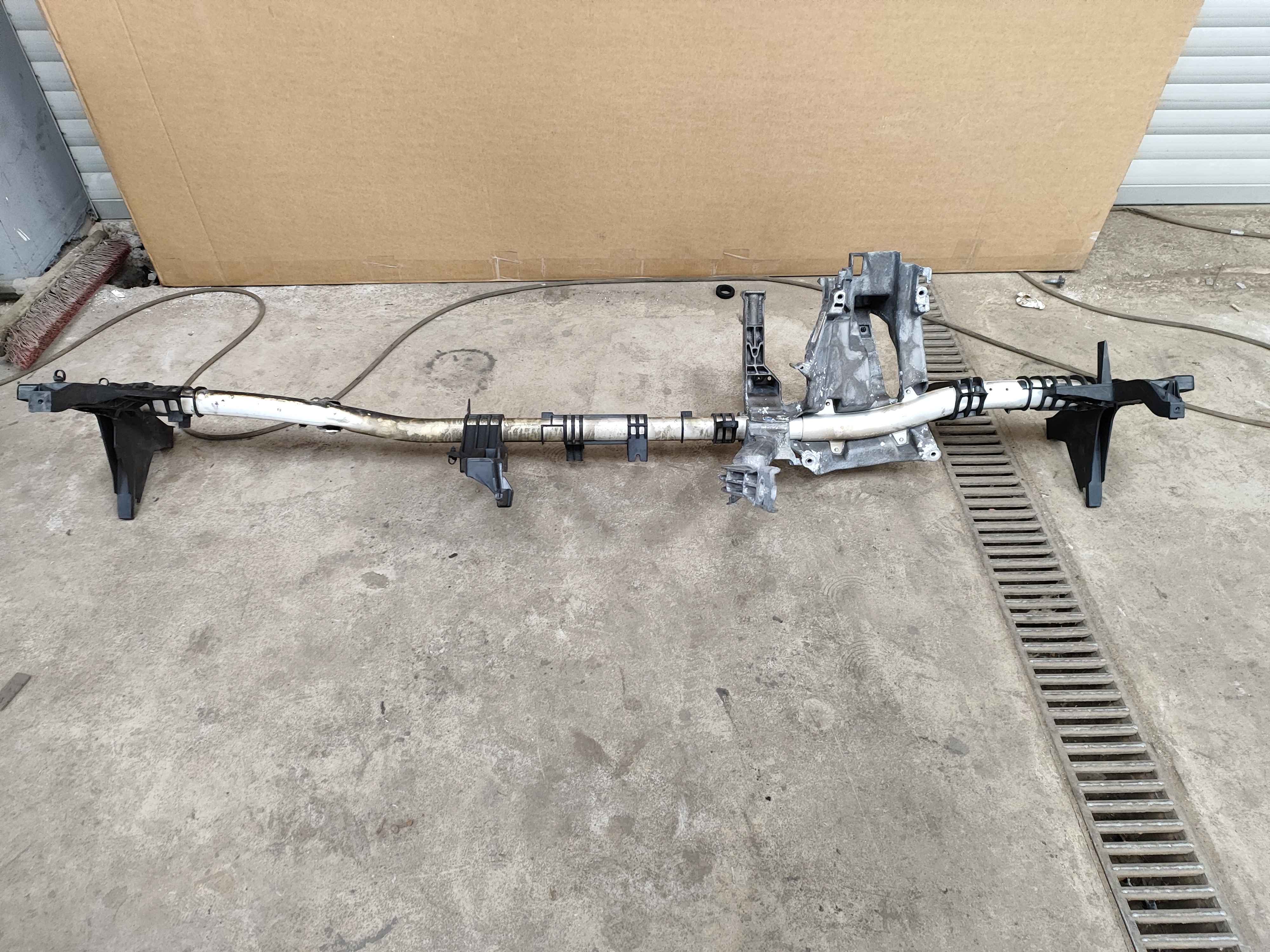 Crossmember | Below Instrument Panel