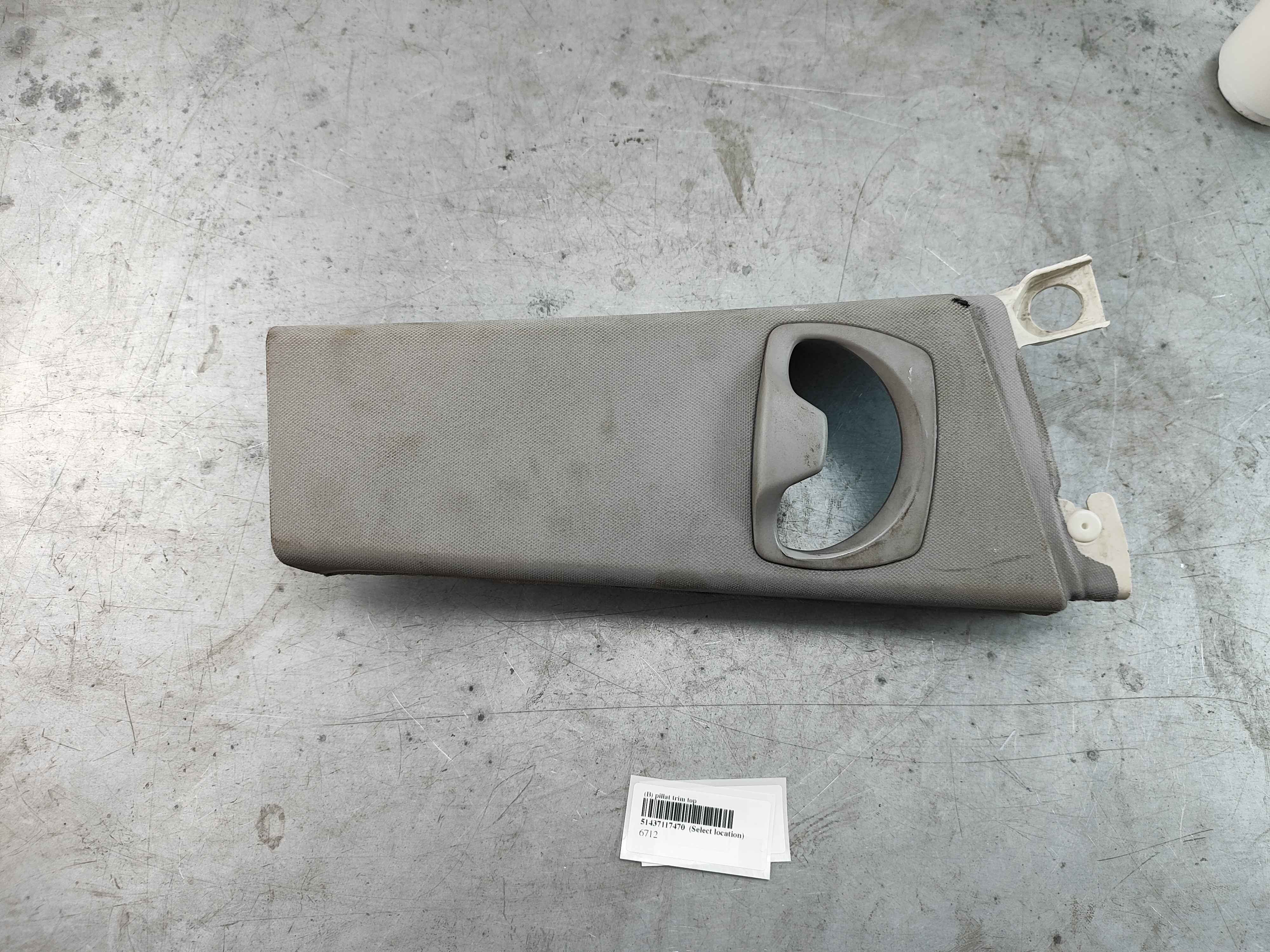 (B) pillat trim top