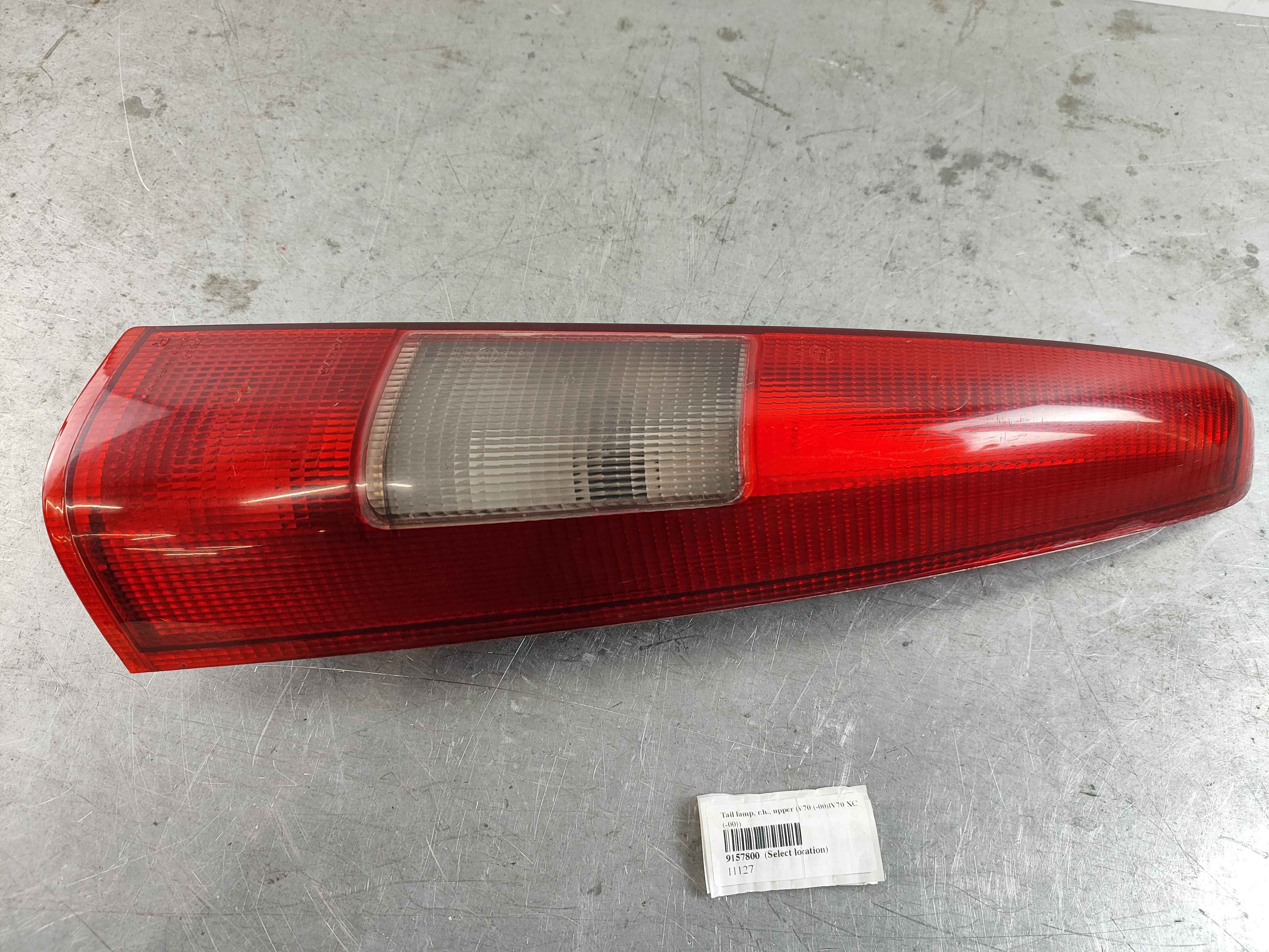 Tail lamp, r.h., upper (V70 (-00)|V70 XC (-00))
