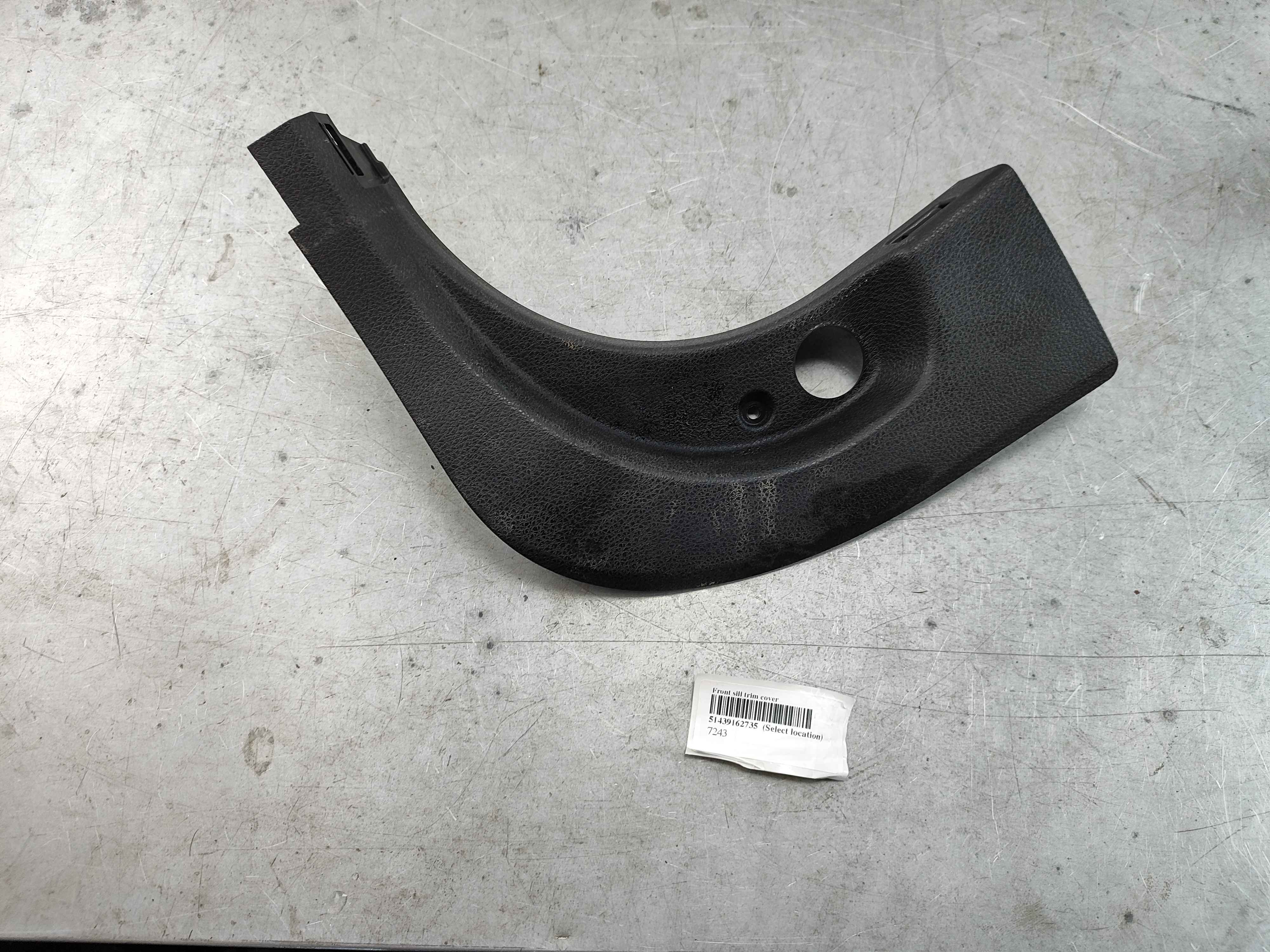 Front sill trim cover
