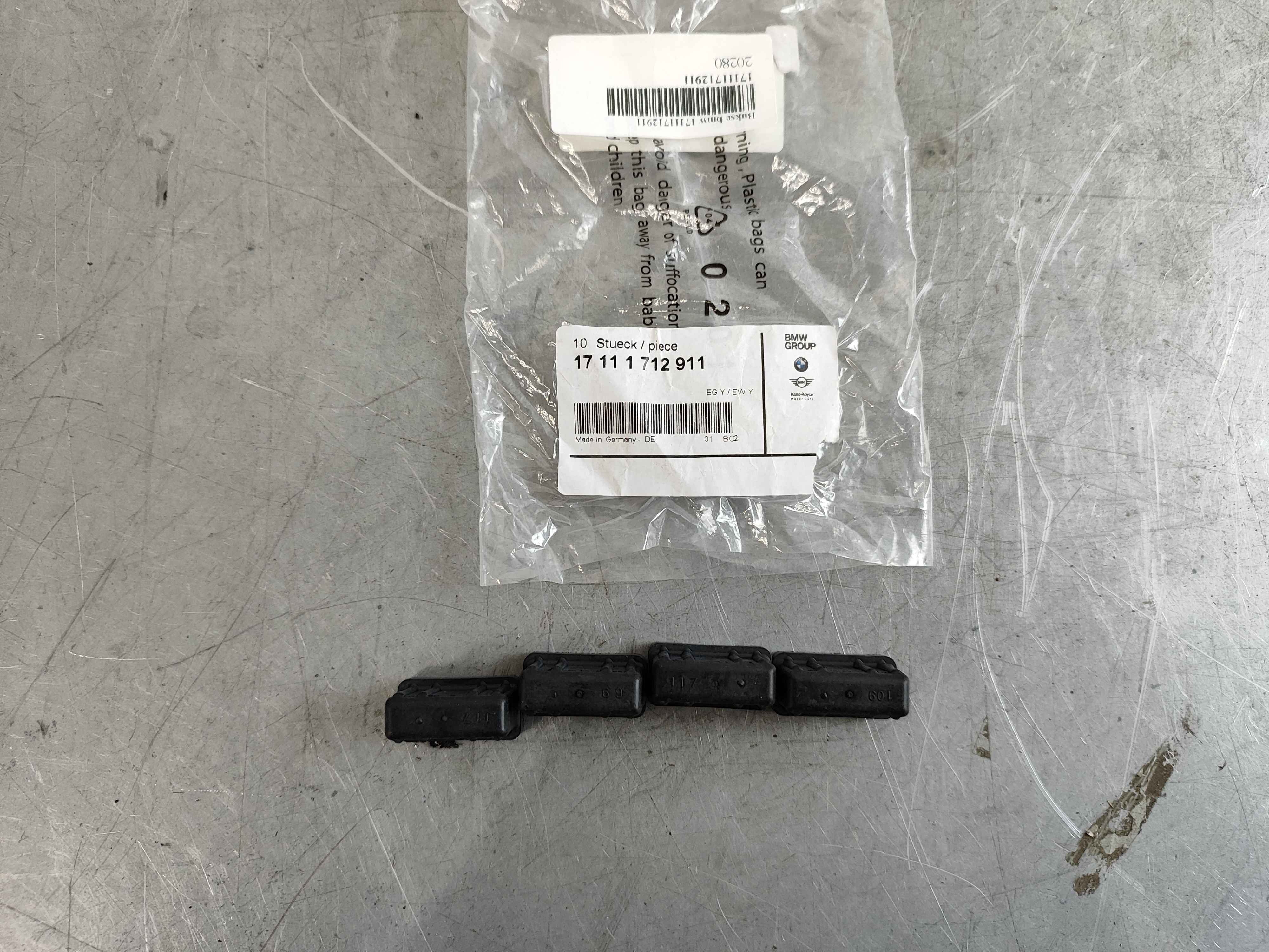 Bukse bmw 17111712911