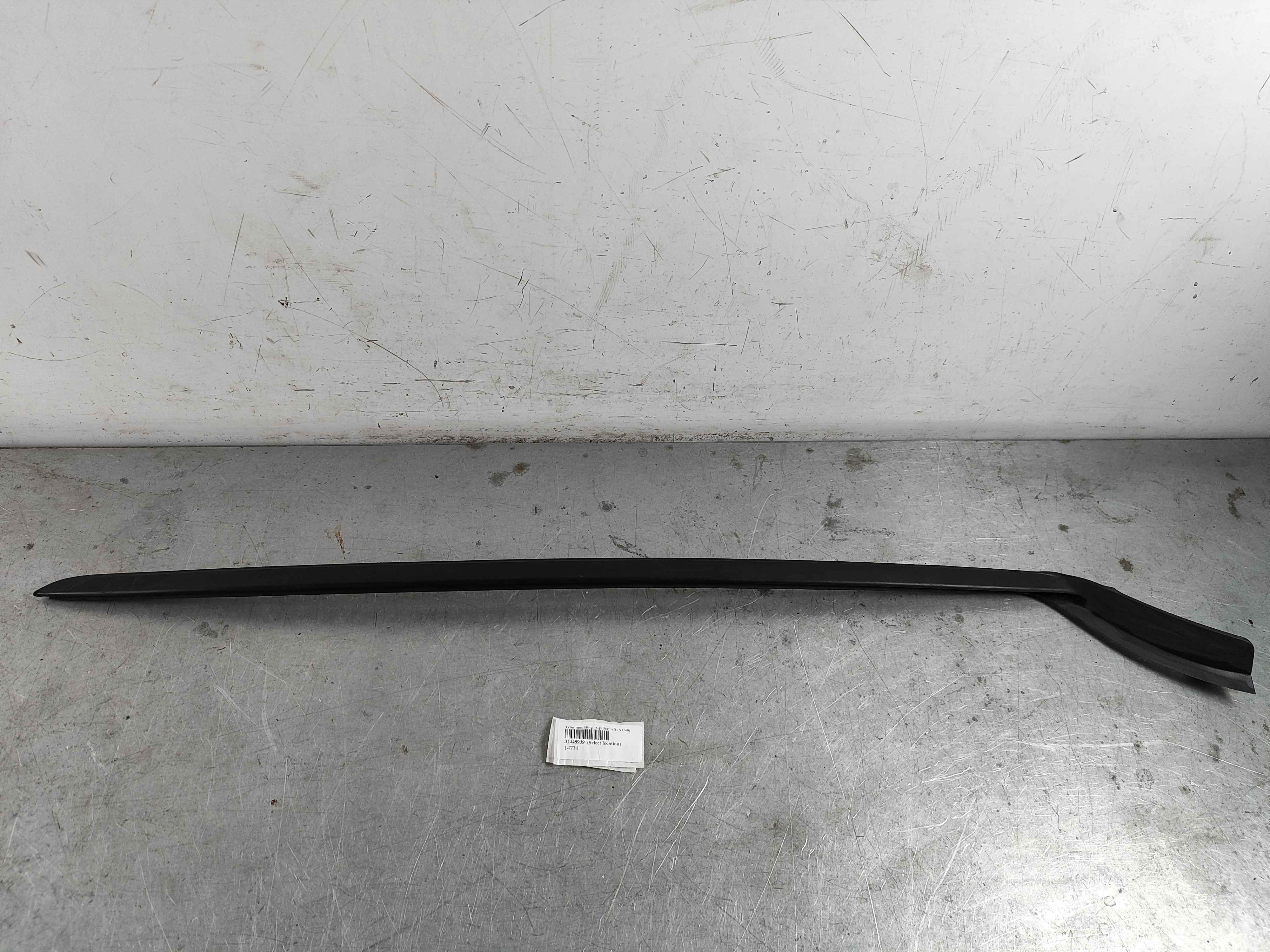 Trim moulding, A-pillar, left (XC40)
