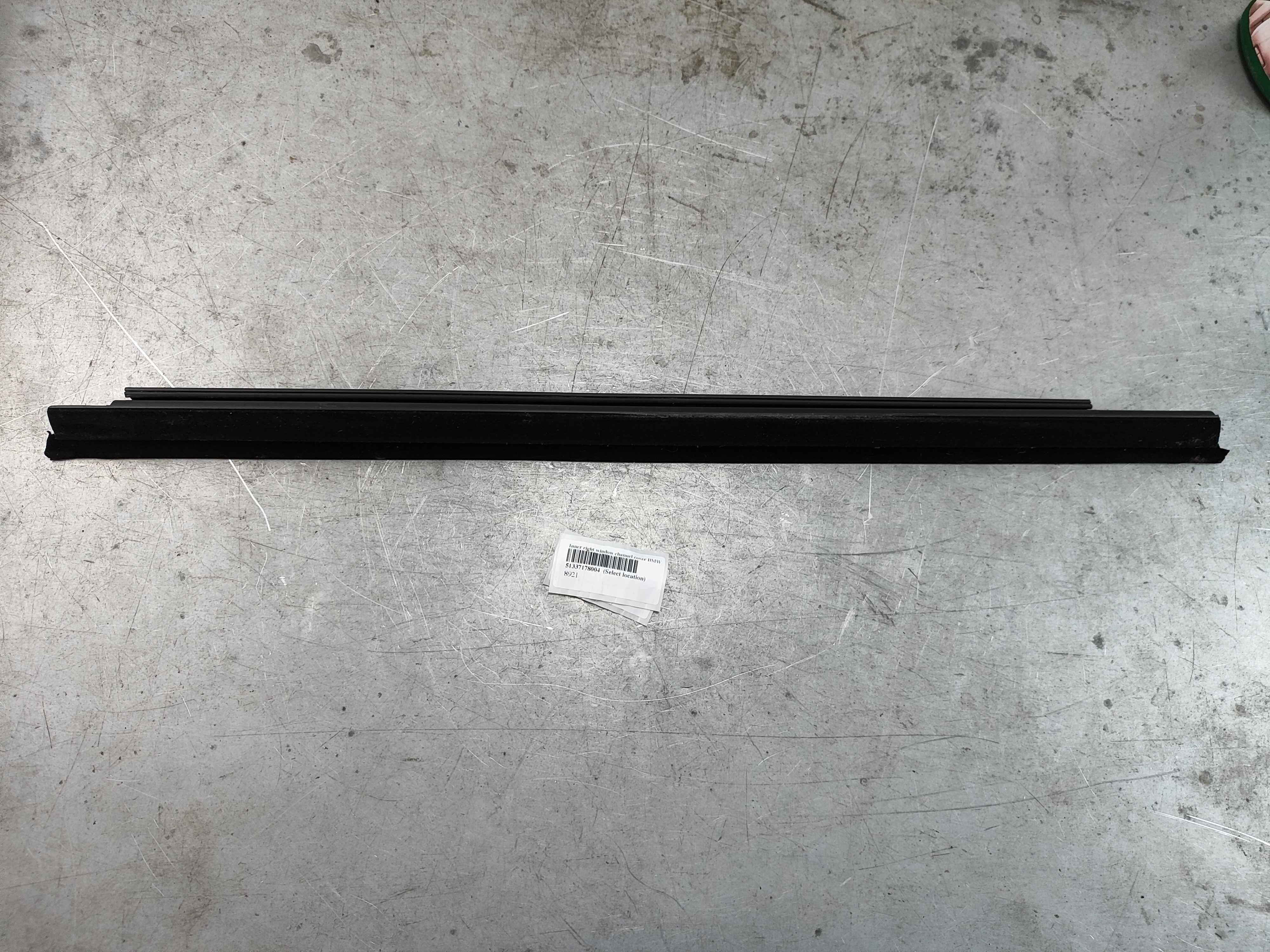 Inner right window channel cover BMW