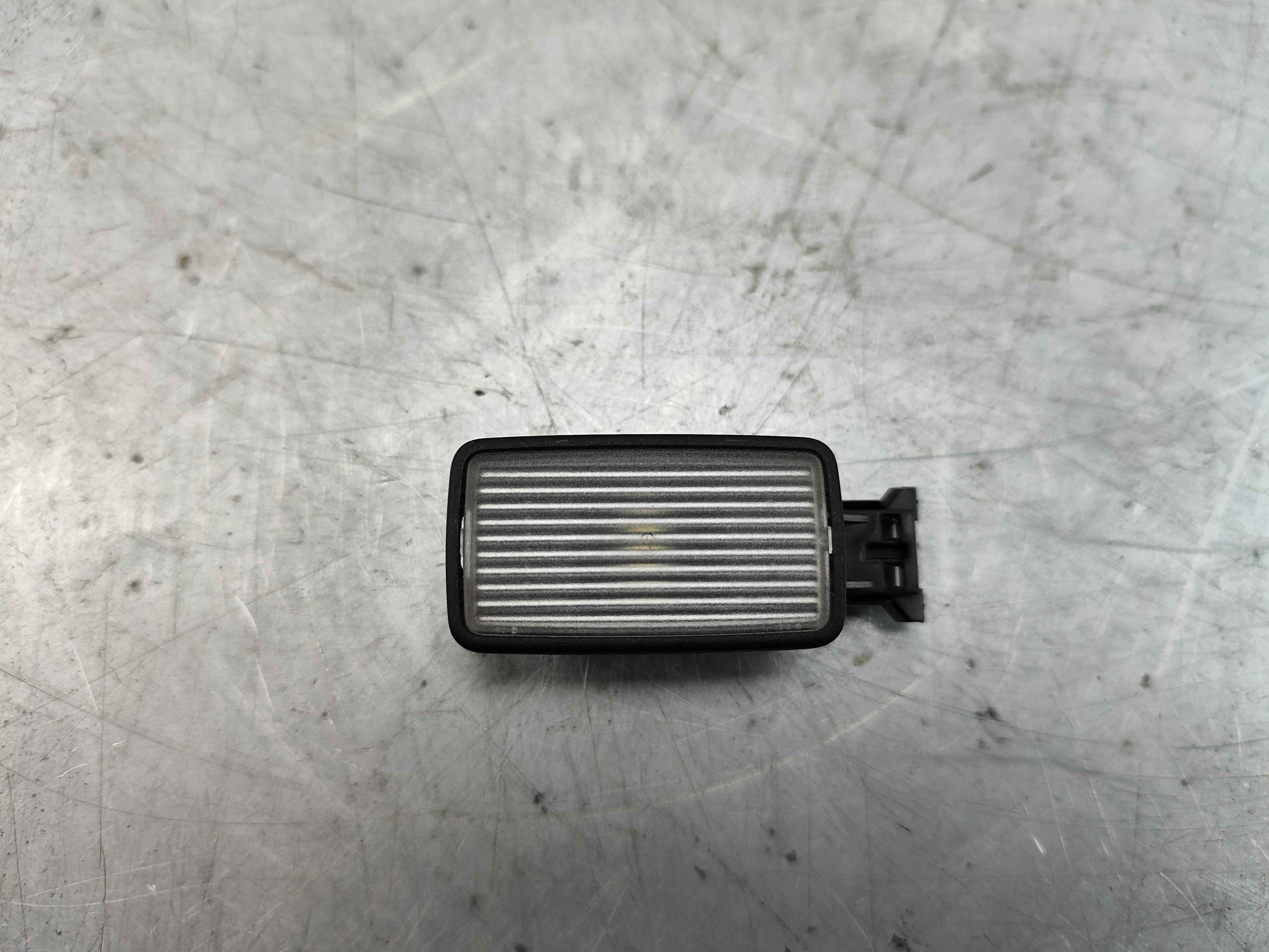 Lamp body left-hand seat Variant code: PD02 front