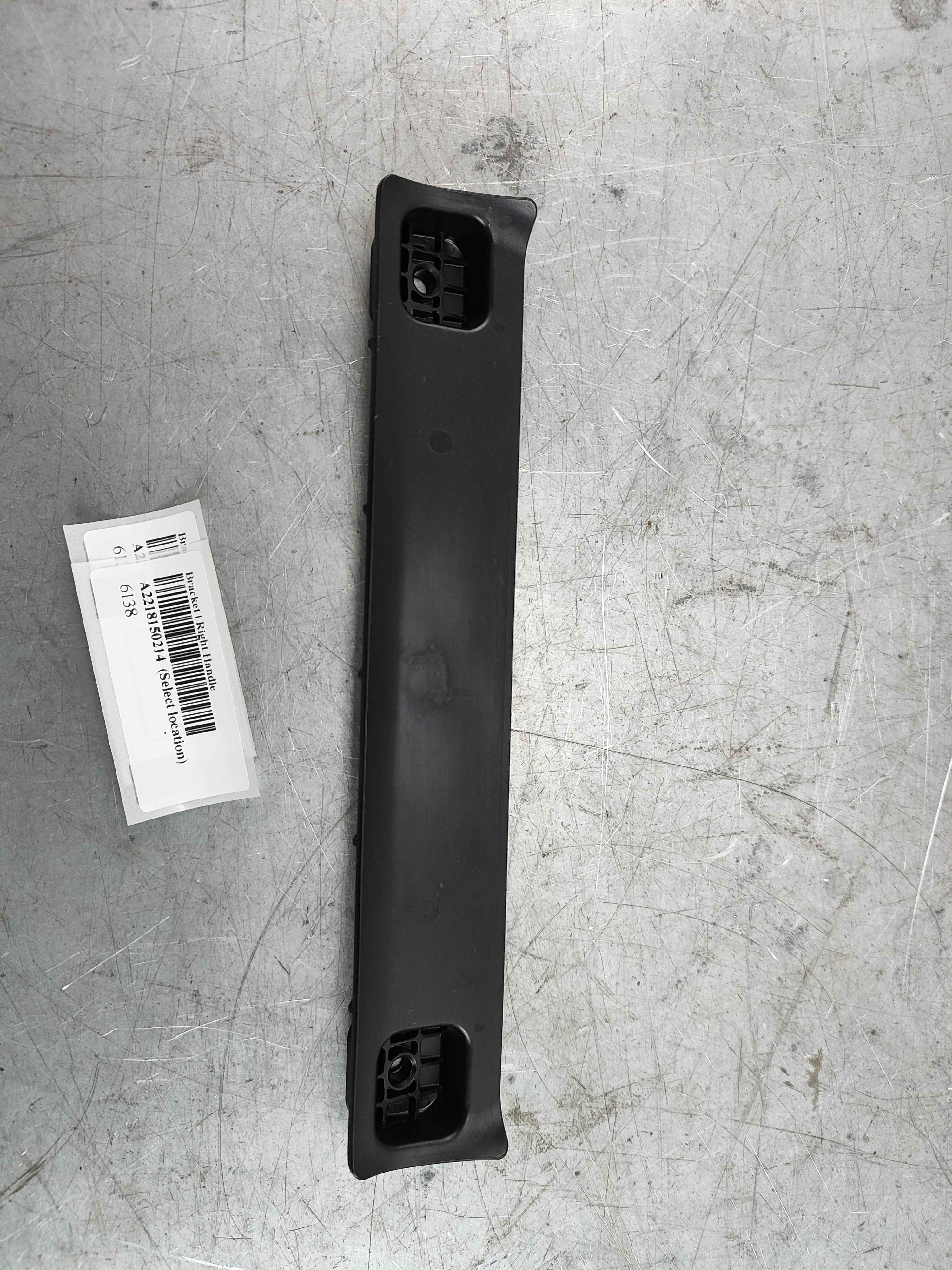 Bracket | Right Handle