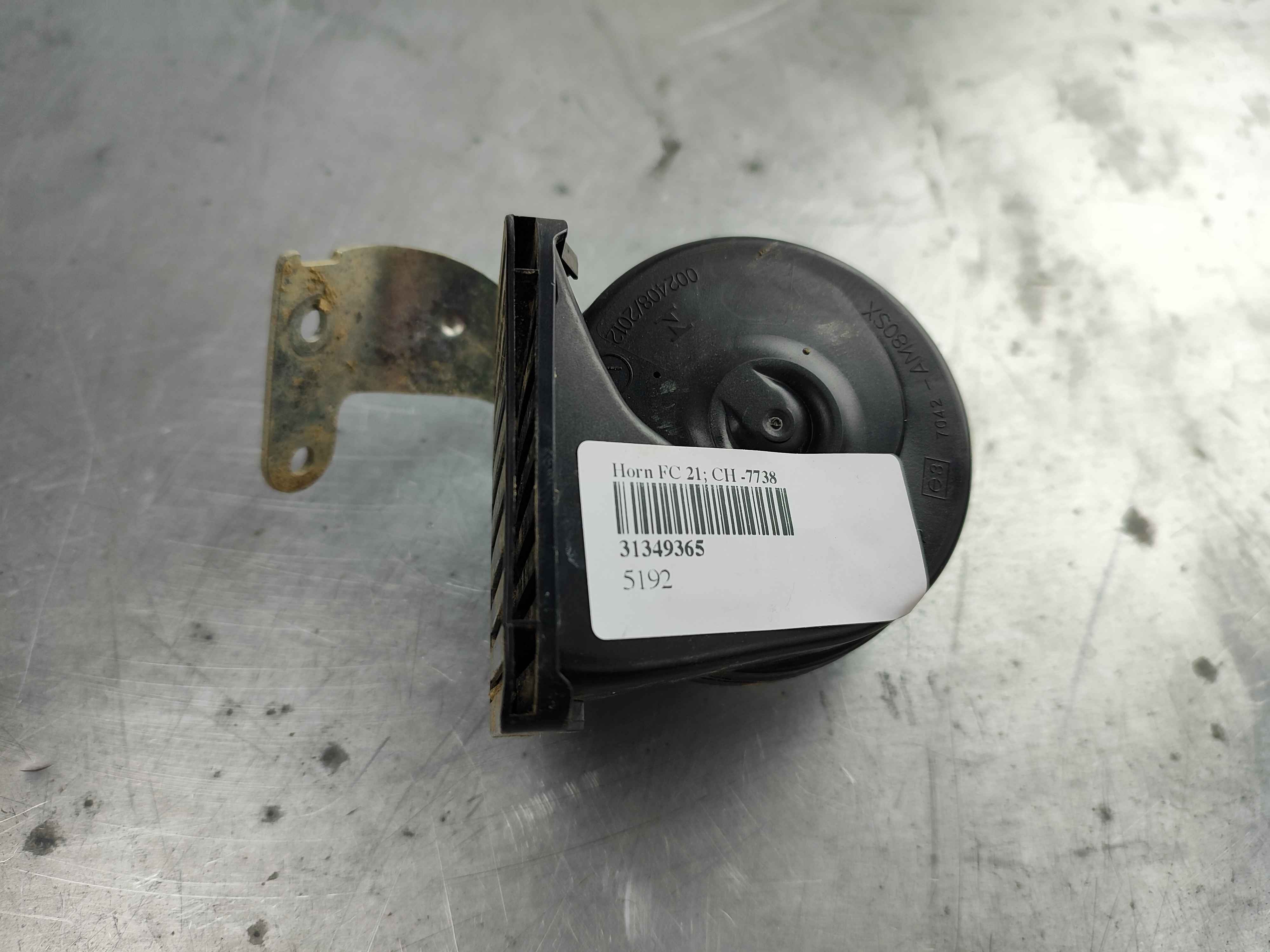 Horn FC 21; CH -773803 FC 25; CH -773803 FC 36; CH -768295 left Low frequency. Variant code: JH01.