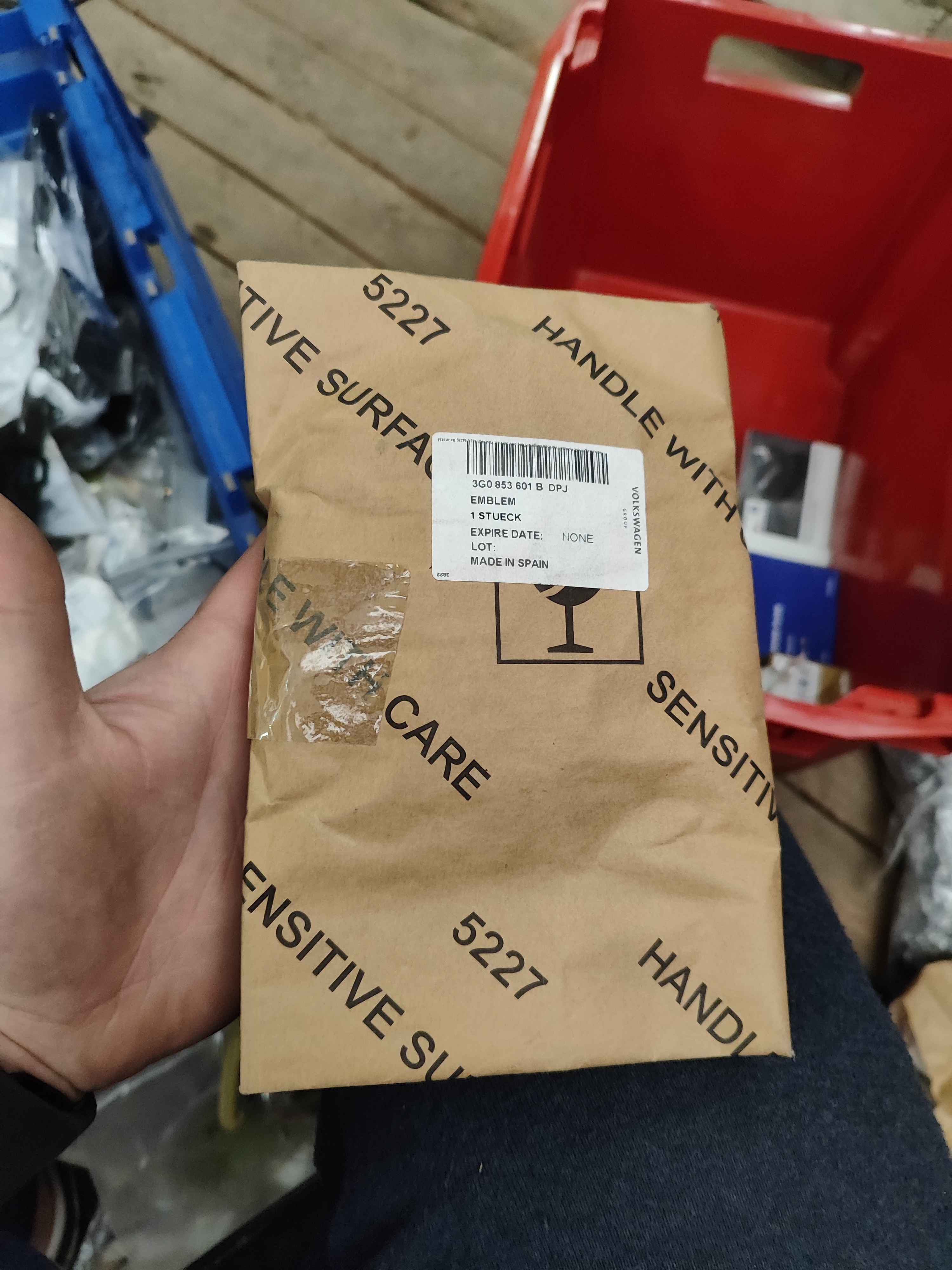 VW sign black|bright chrome