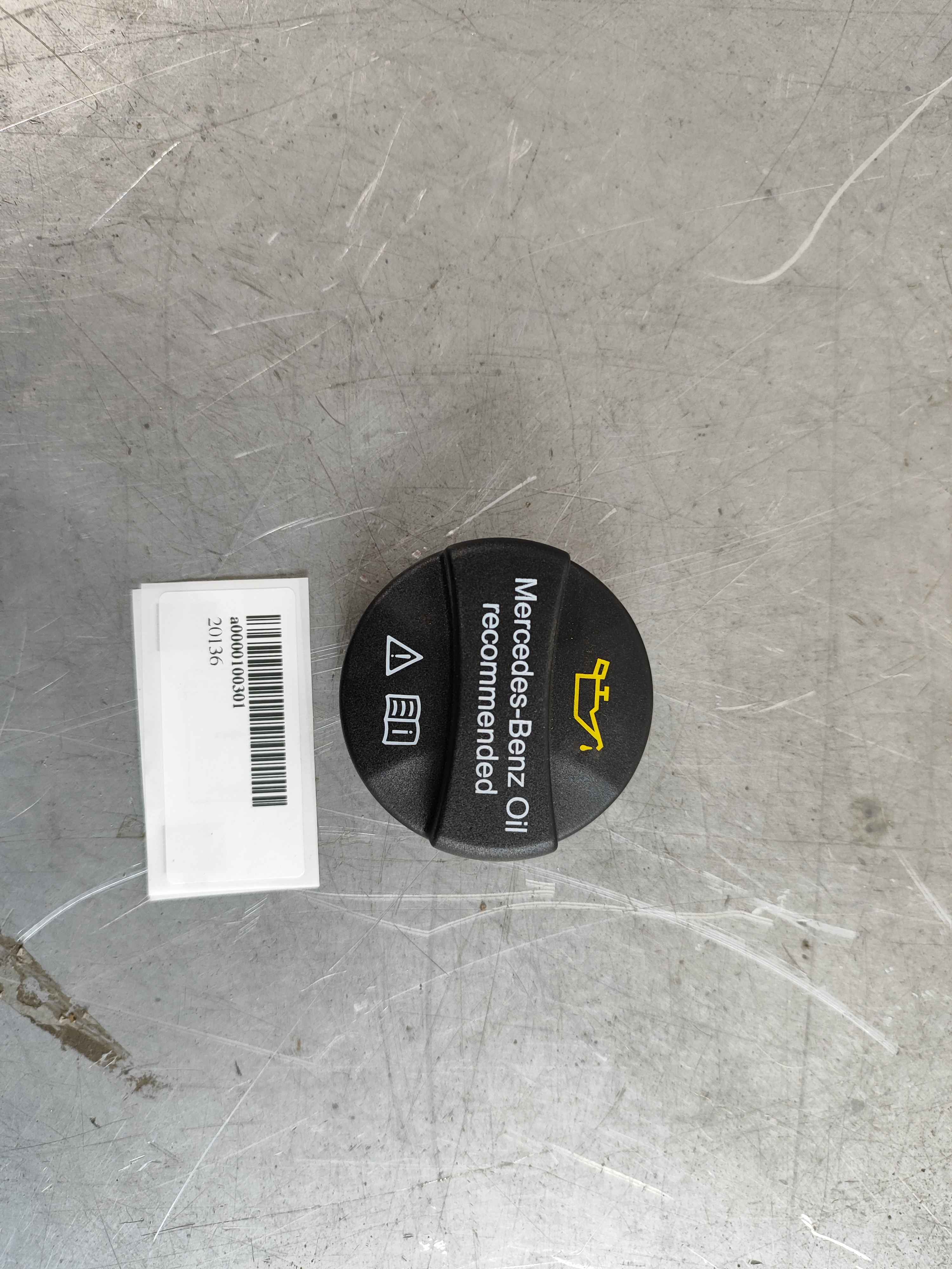 Mercedes-Benz a0000100301