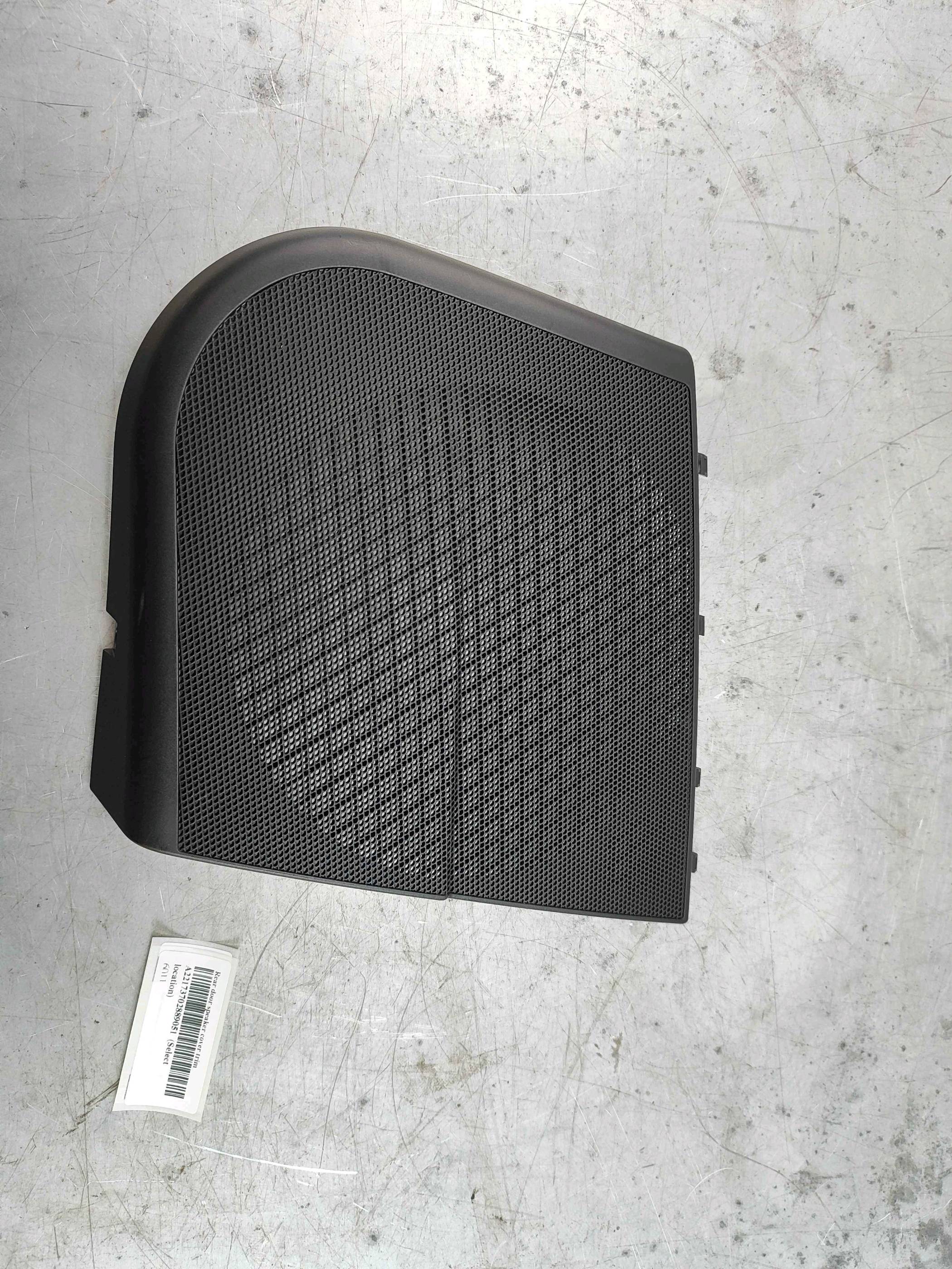 Rear door speaker cover trim