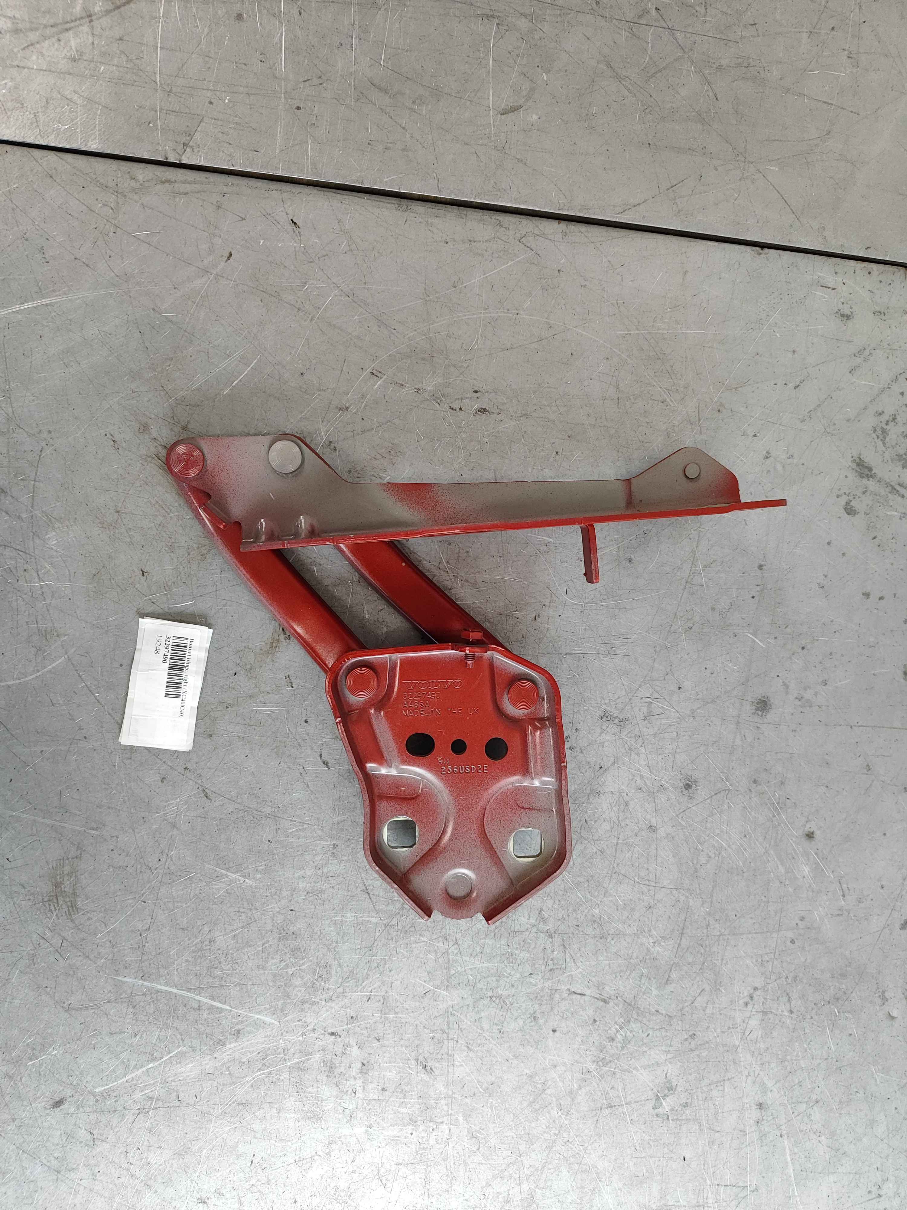Bonnet hinge, right (XC40|C40)