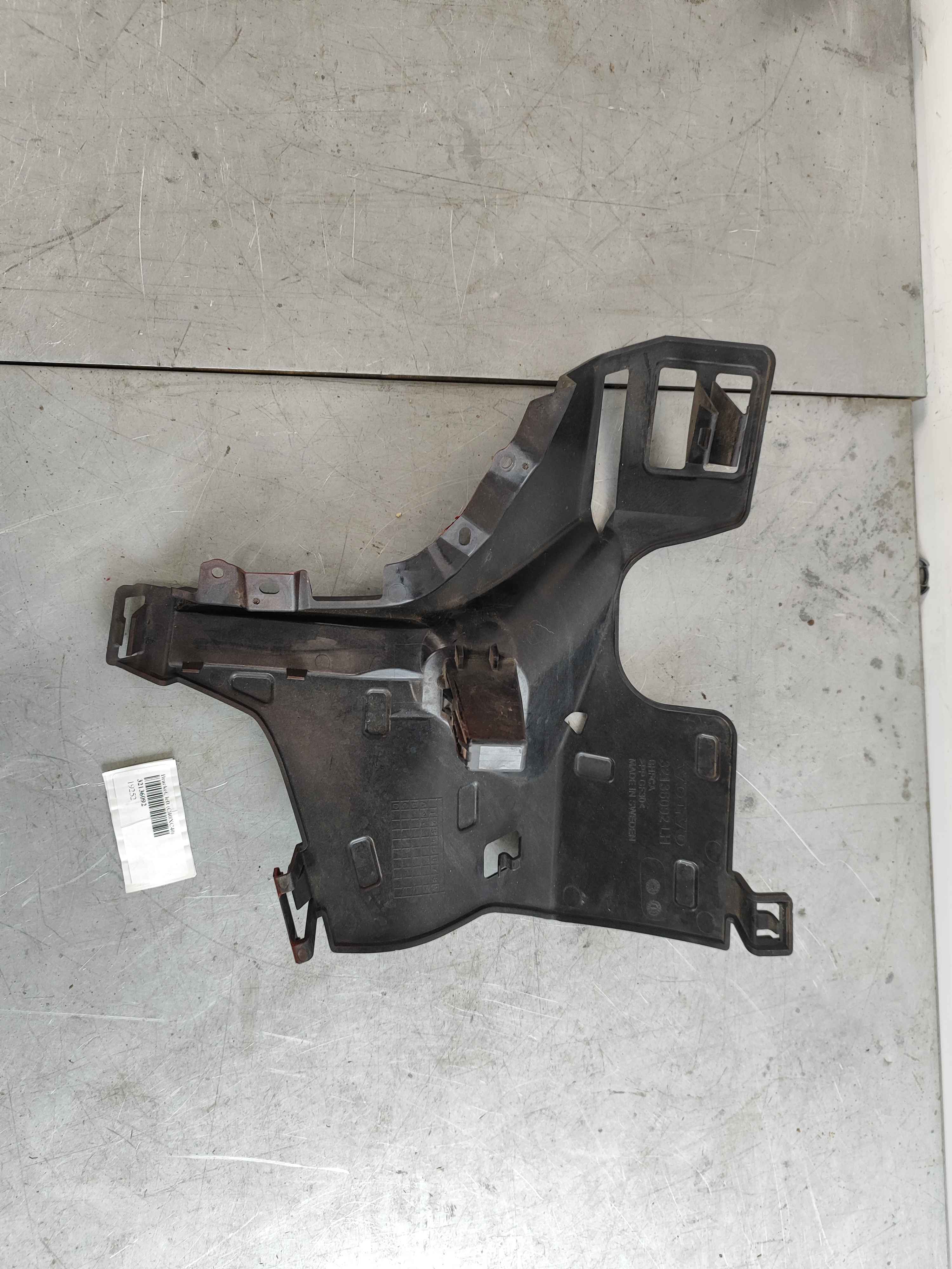 Bracket, left (C40|XC40)