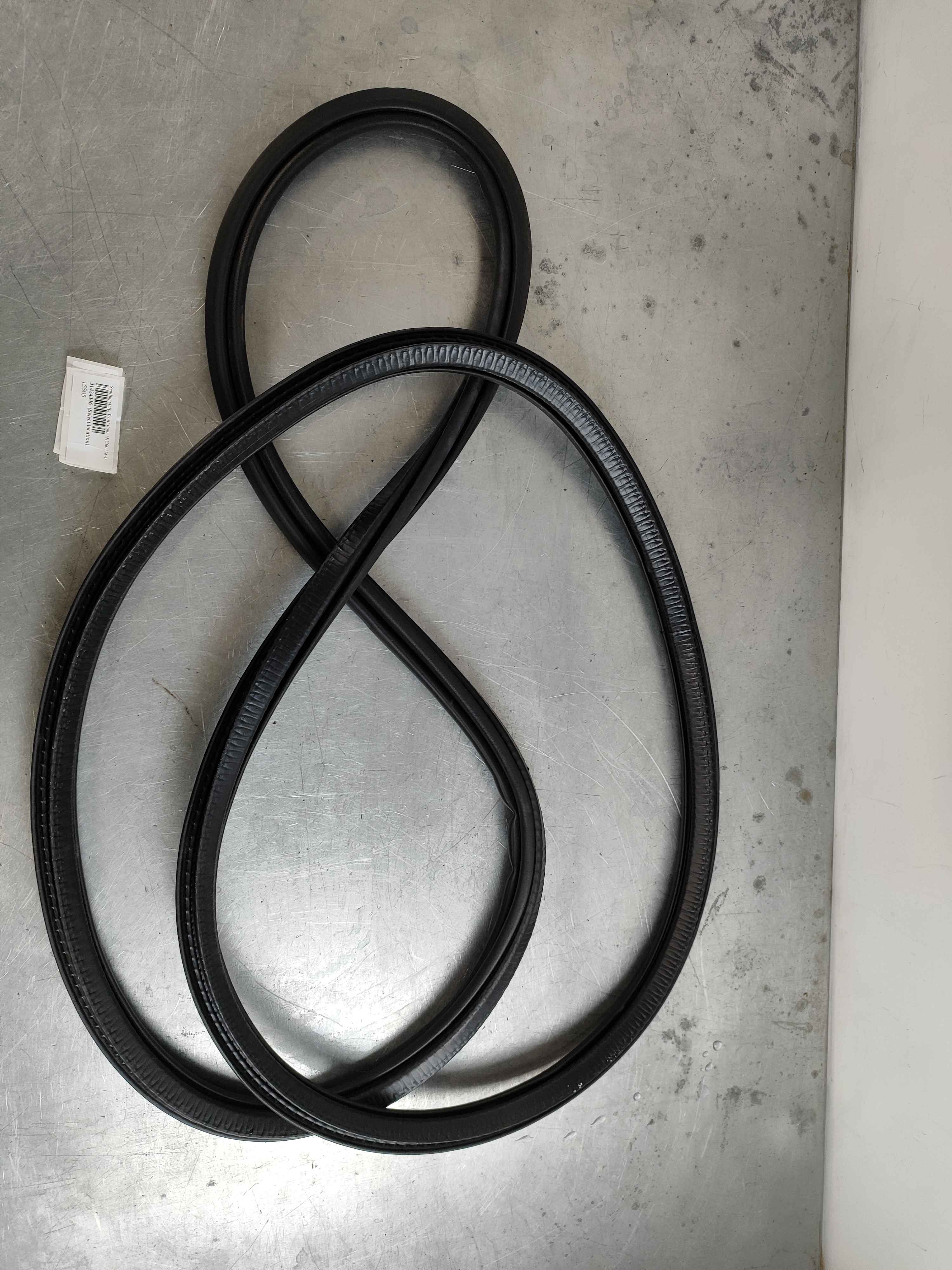 Sealing strip, front door (XC60 (18-))