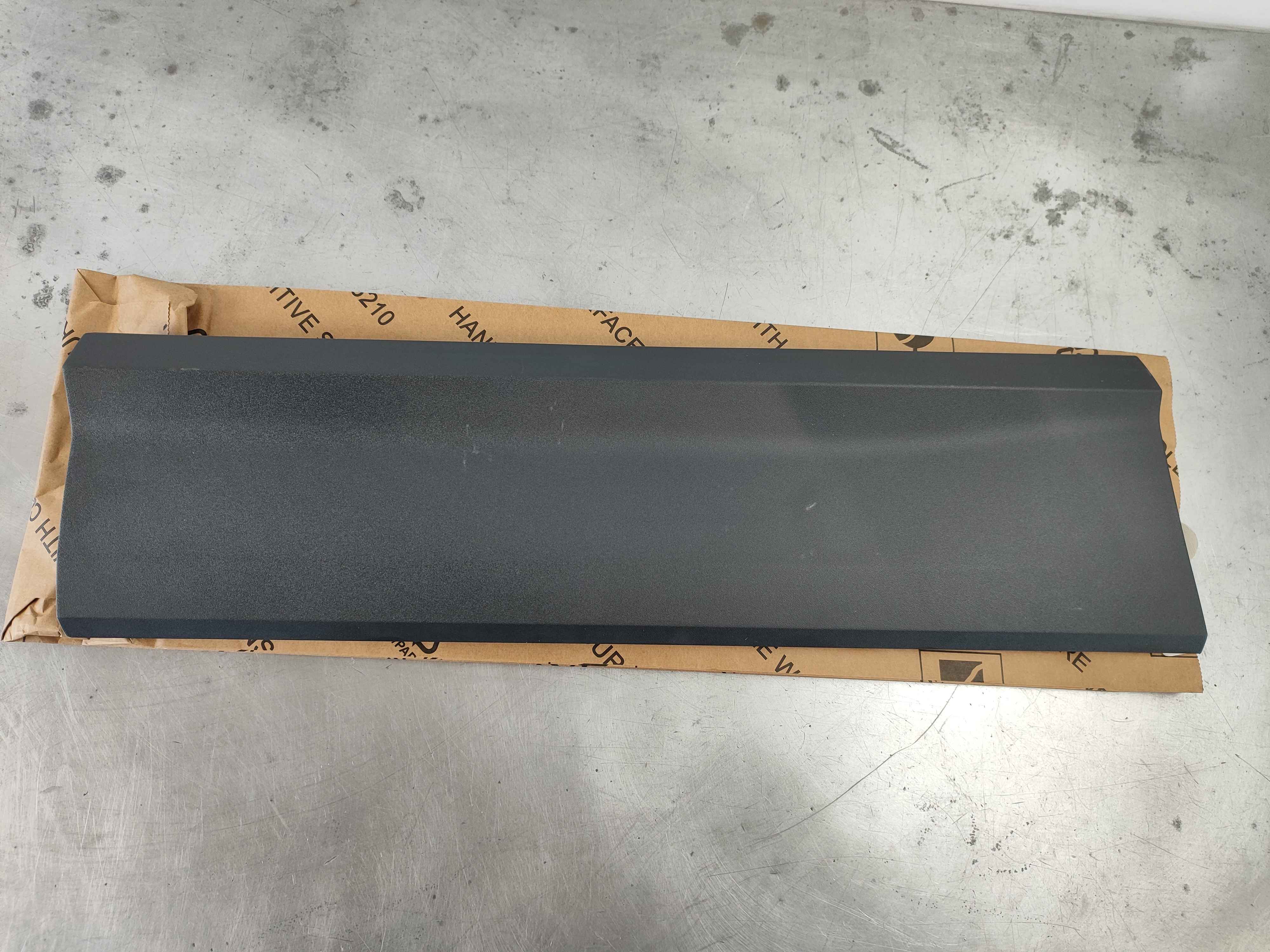 Cover for door anthracite Audi Q2 81