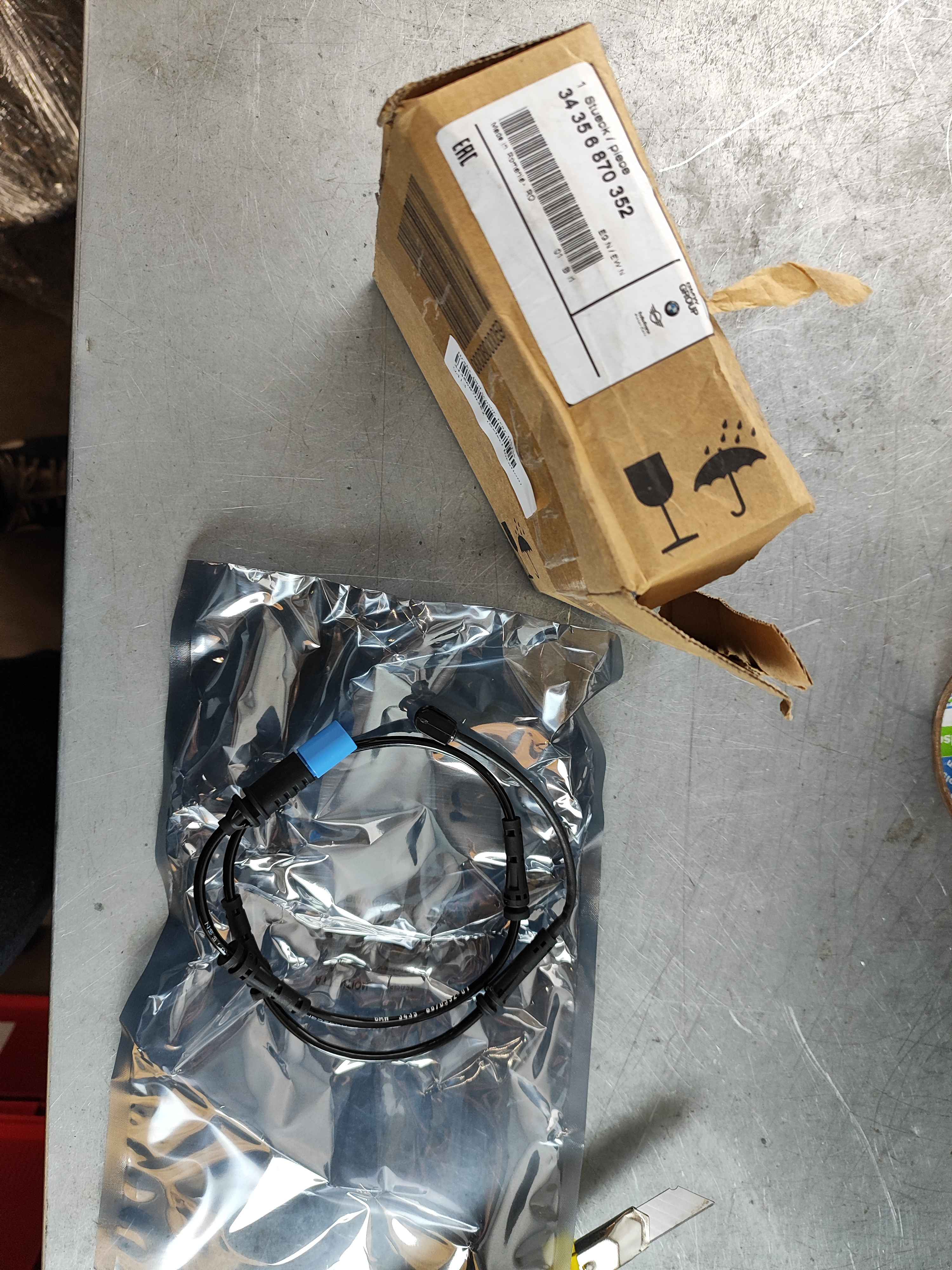 Brake-pad sensor, rear BMW