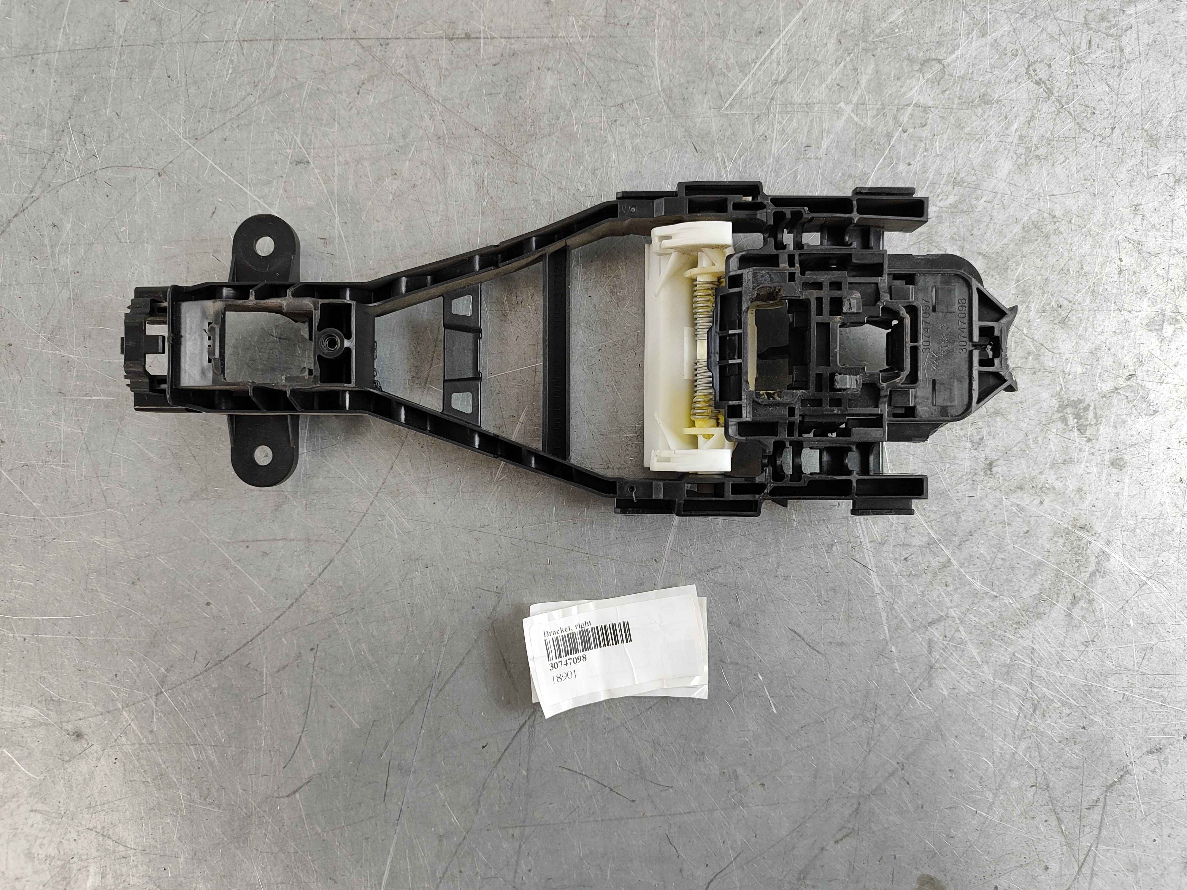 Bracket, right
