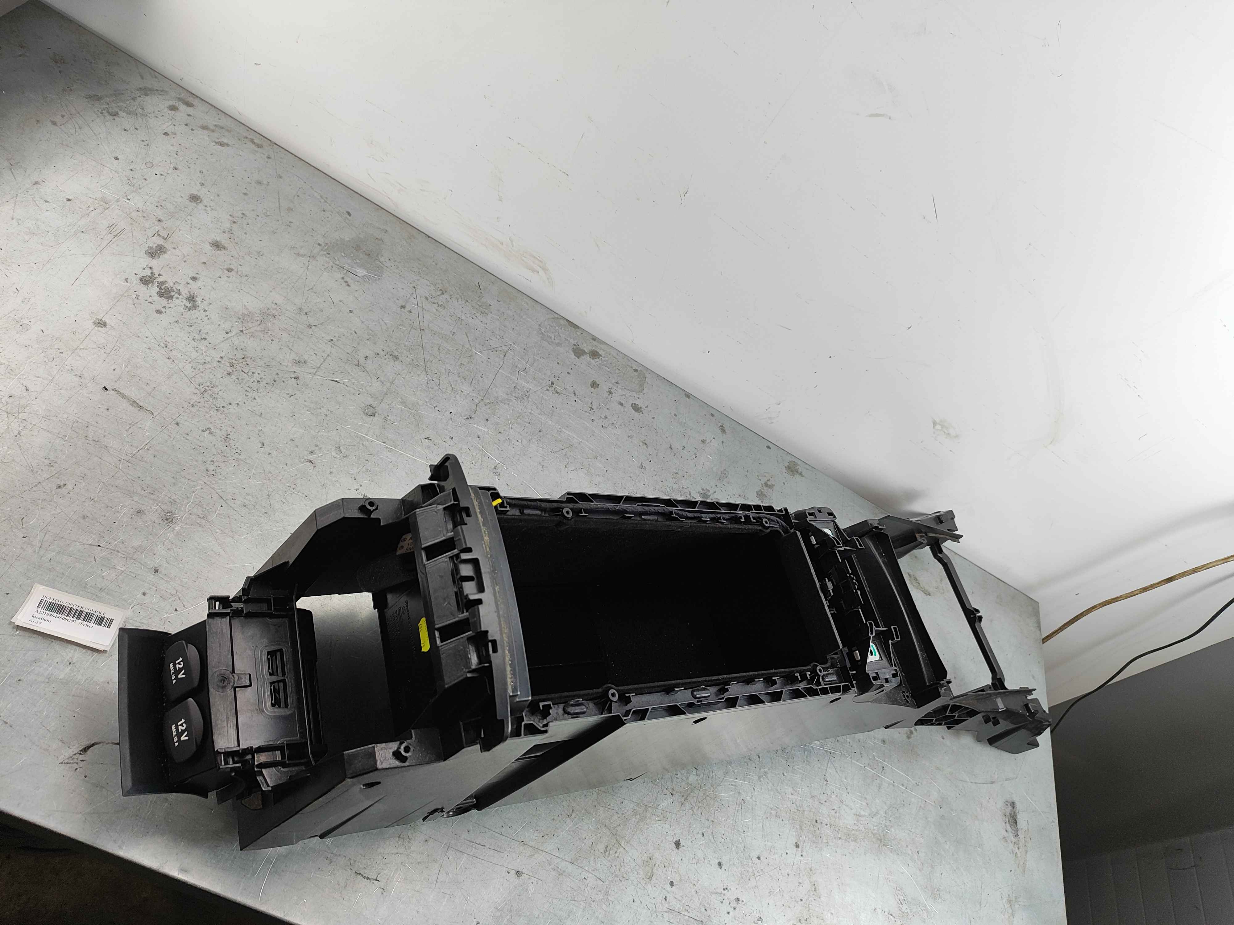HOUSING, CENTER CONSOLE