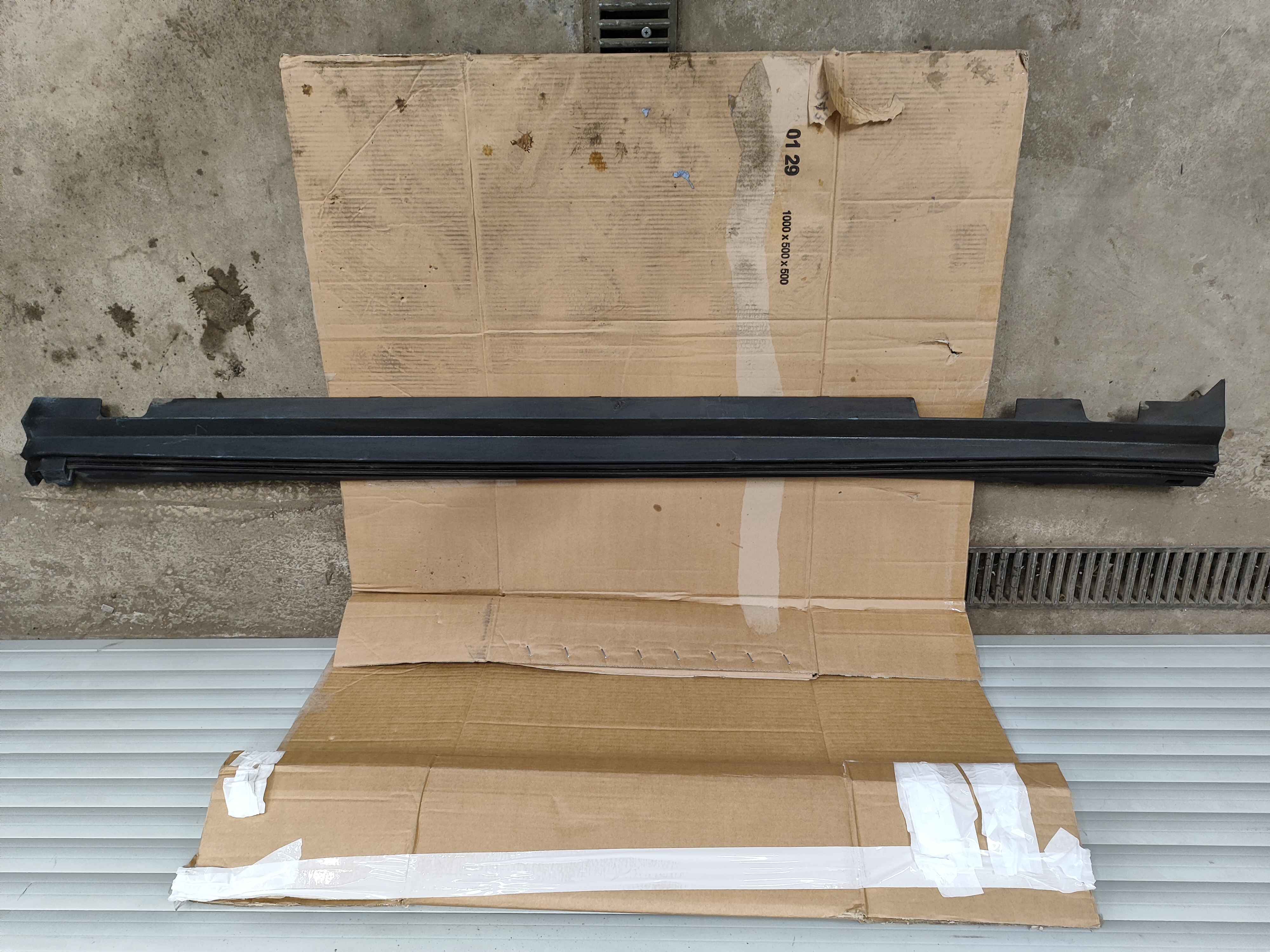 Dirt deflector moulding, right (XC40|C40)