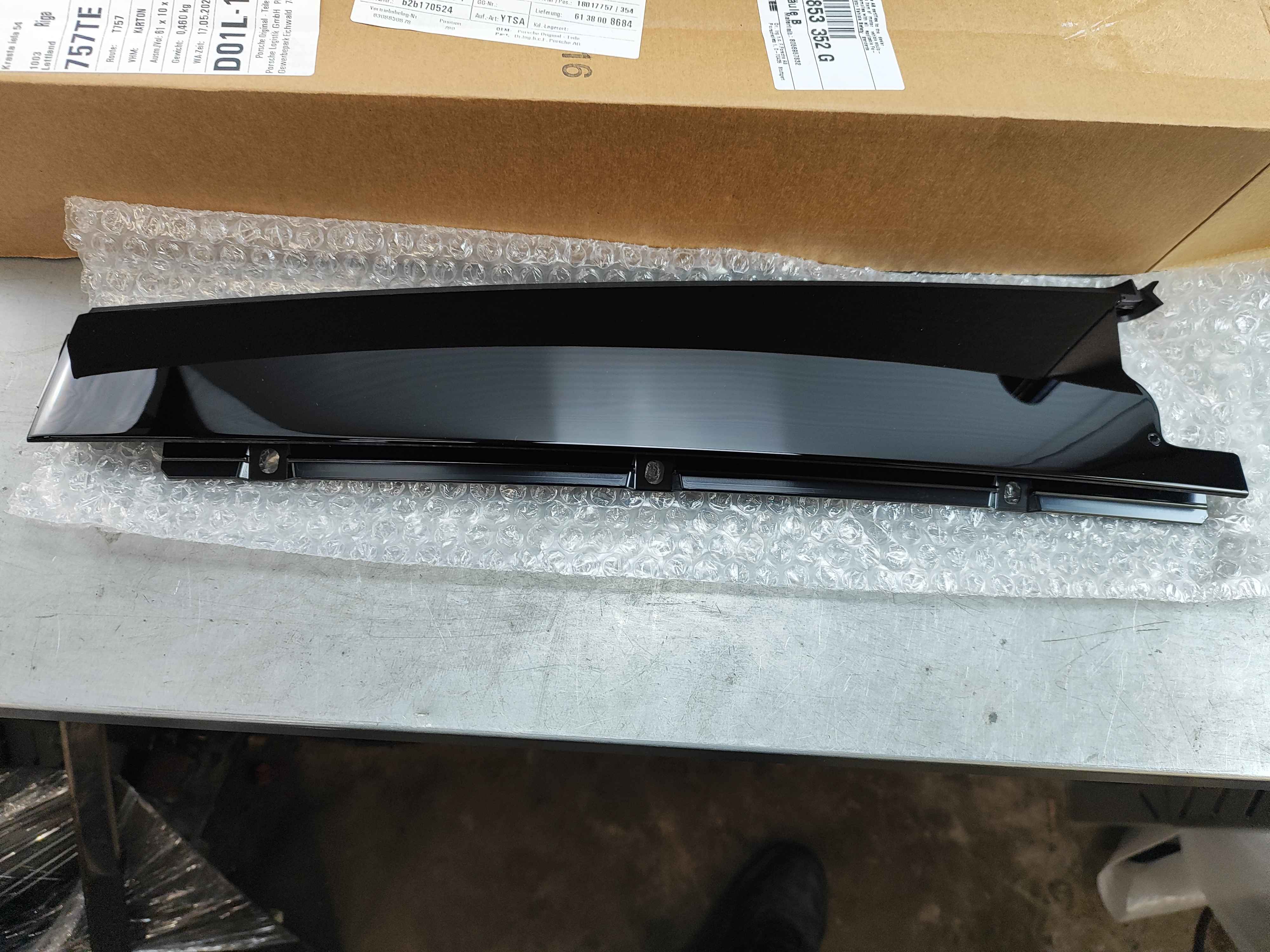 trim for pillar b
