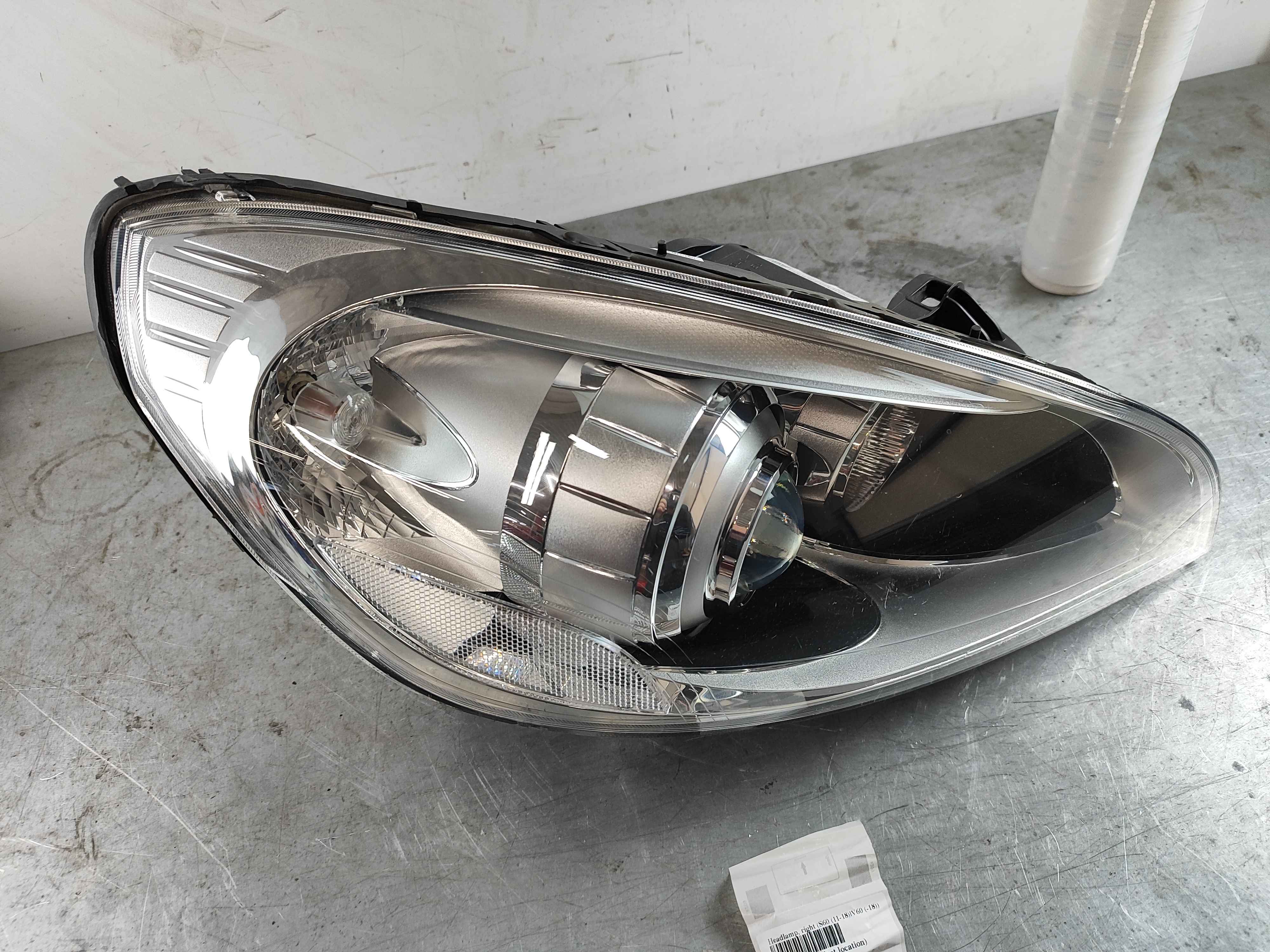 Headlamp, right (S60 (11-18)|V60 (-18))