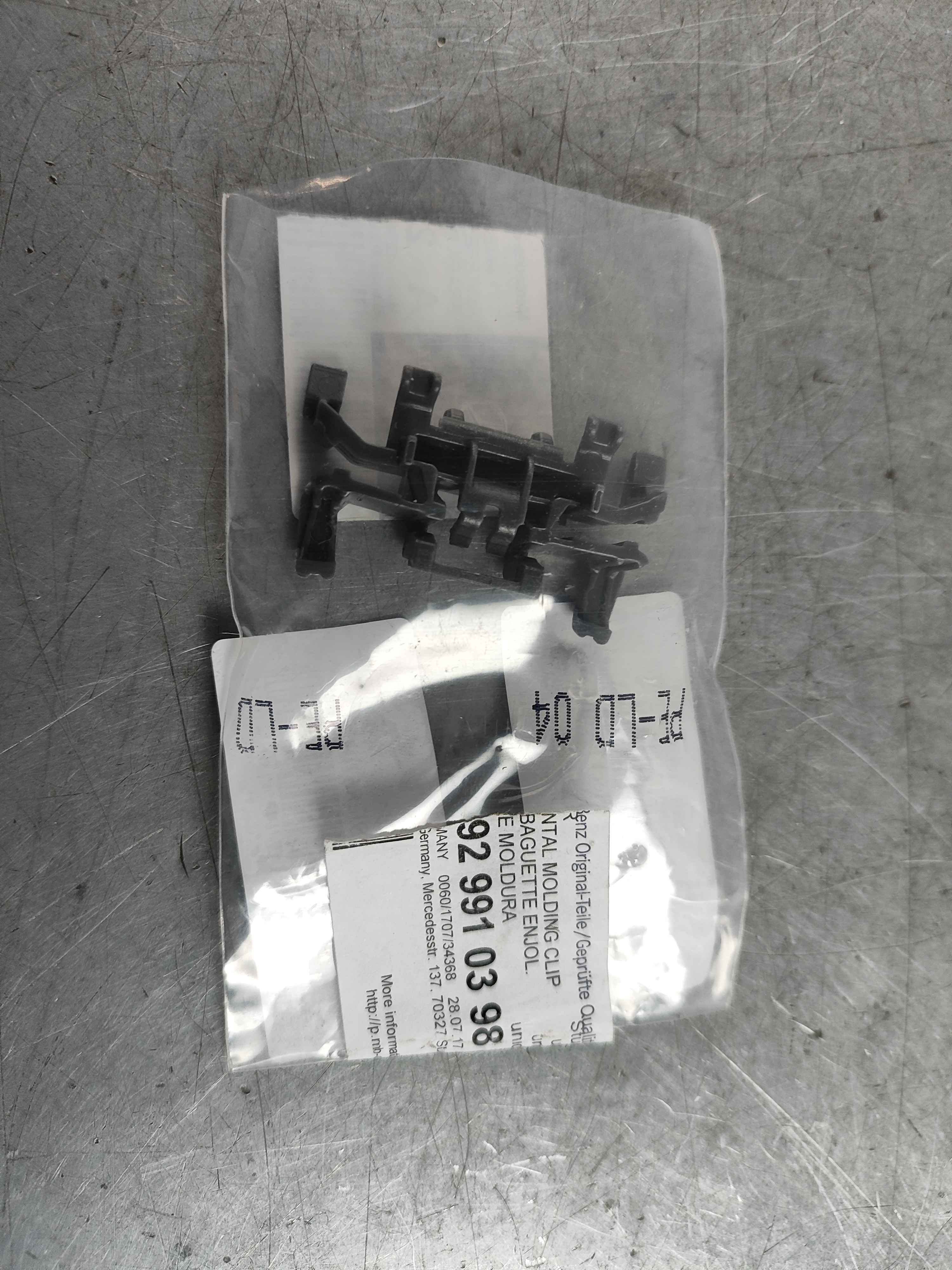 Trim Clip | Central Left And Right