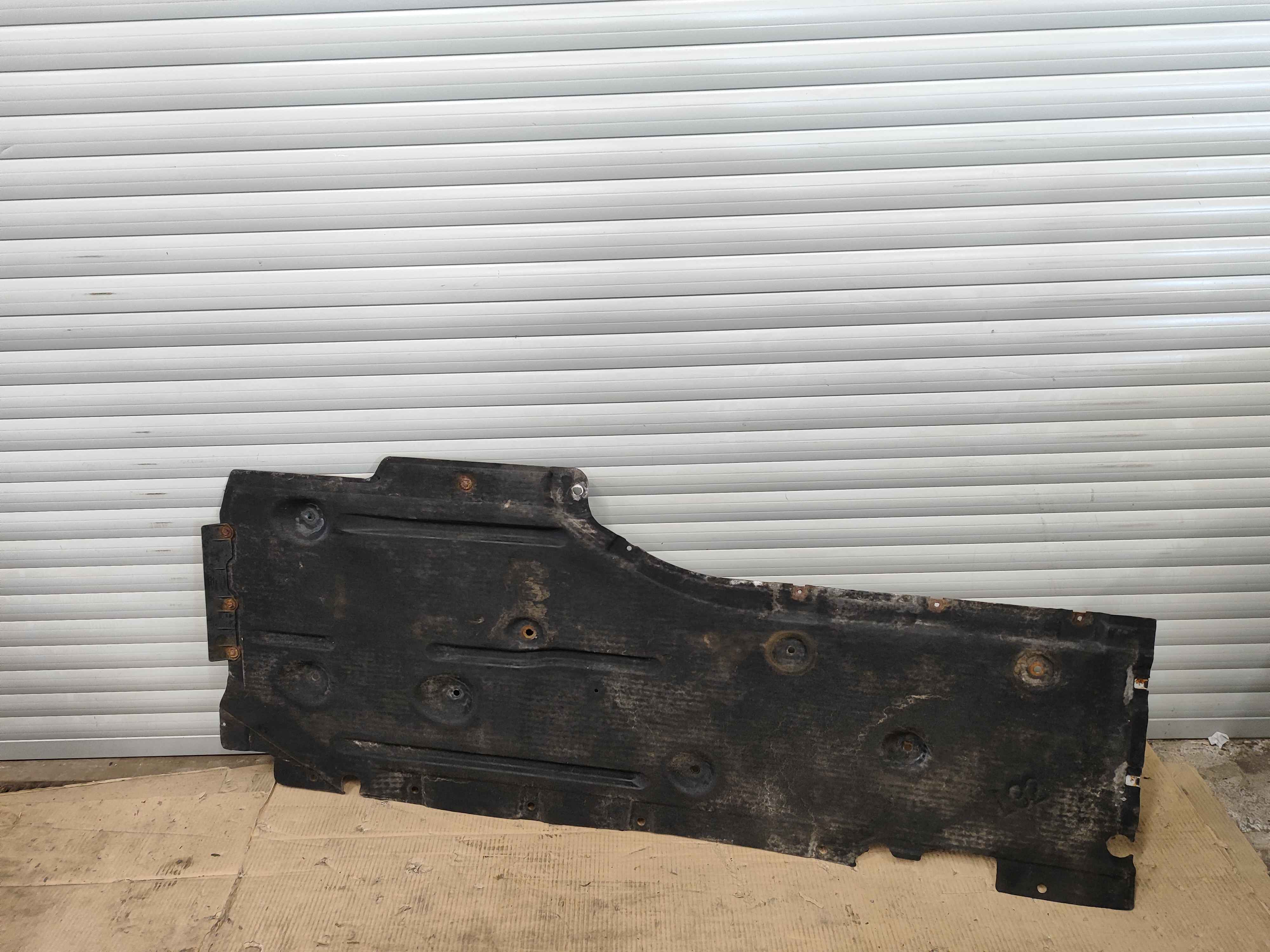 Underbody panelling, left BMW