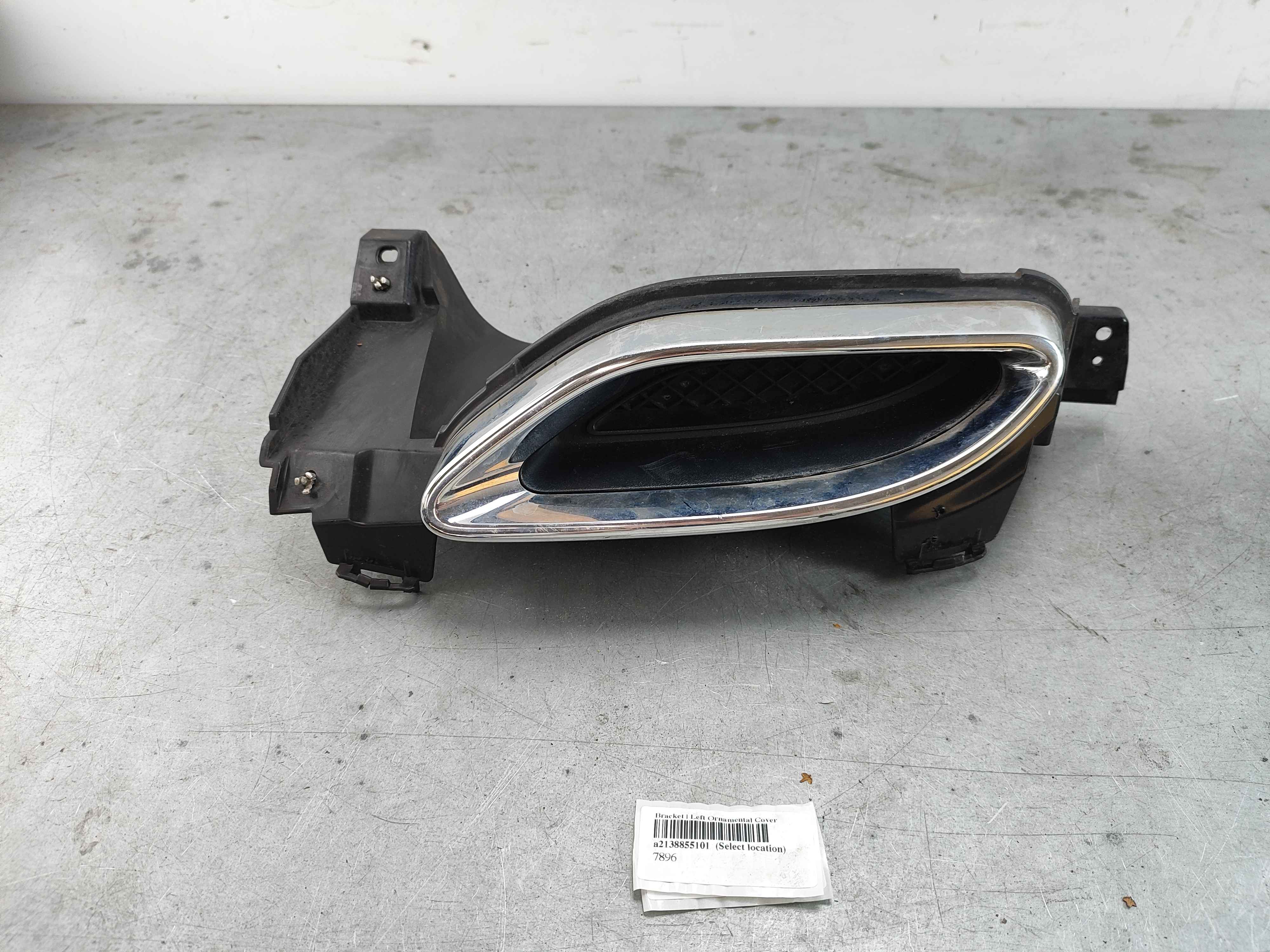 Bracket | Left Ornamental Cover
