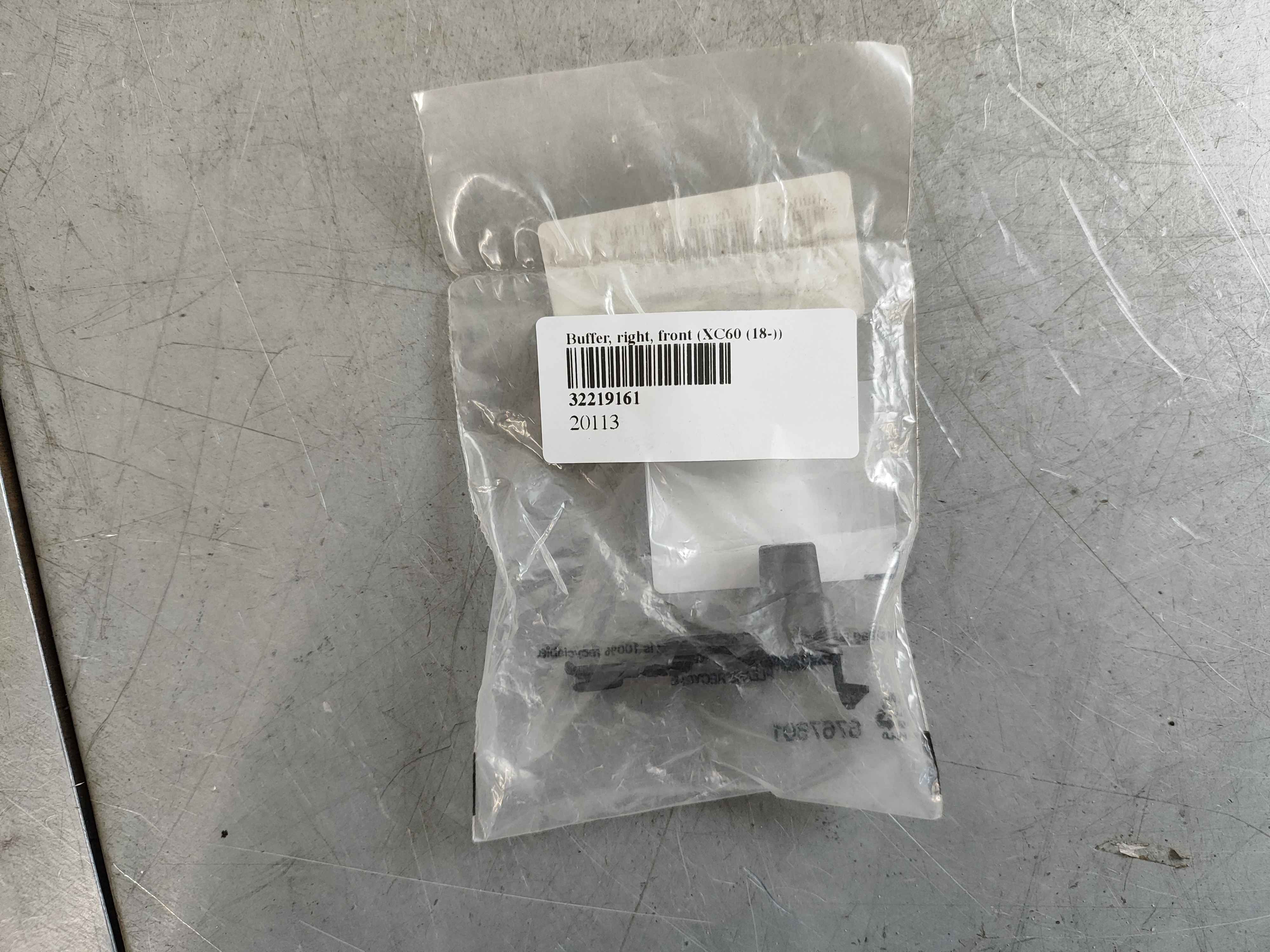 Buffer, right, front (XC60 (18-))