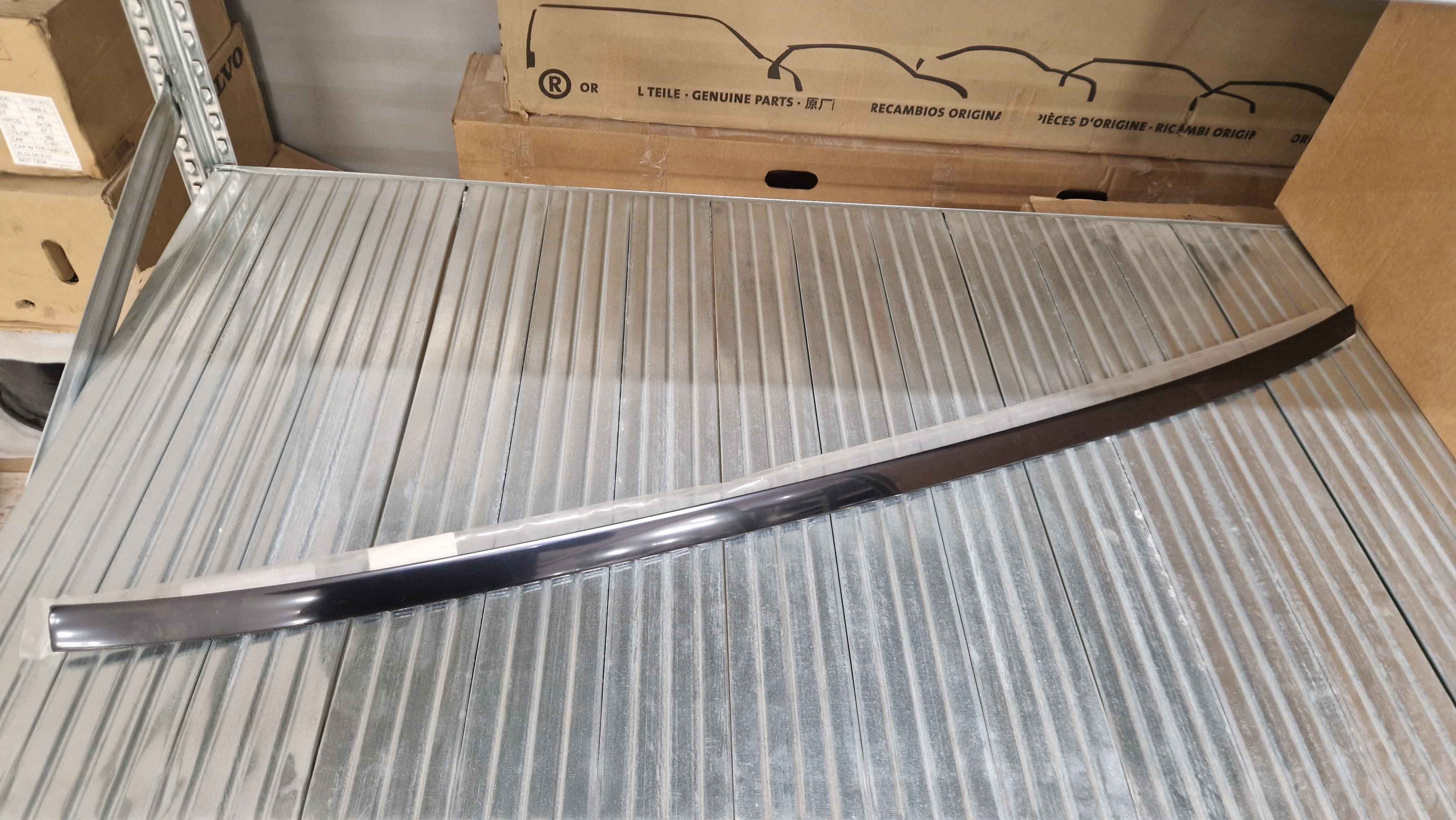 Ornamental Trim | Bottom Used With Steel Version