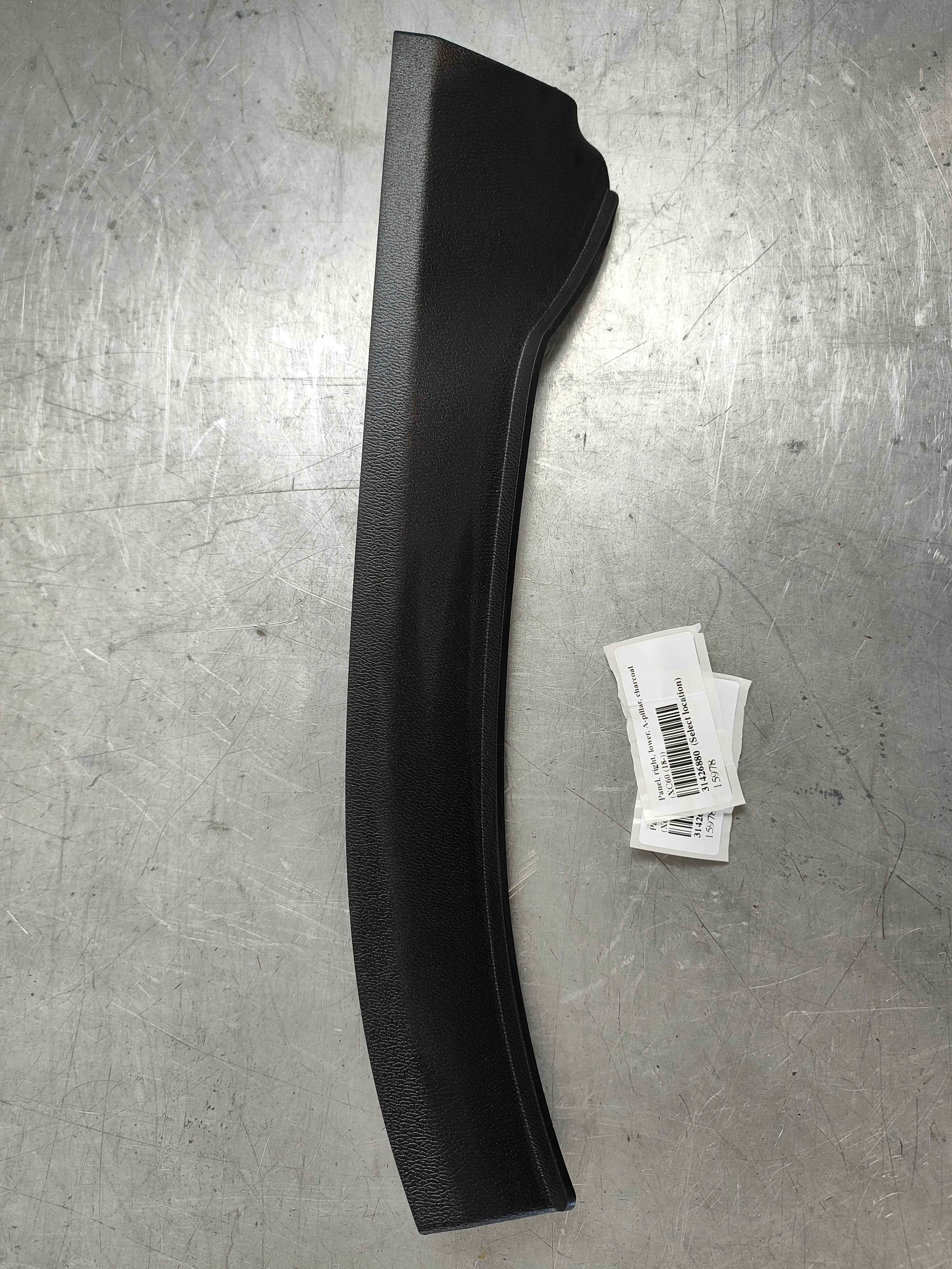 Panel, right, lower, A-pillar, charcoal (XC60 (18-))
