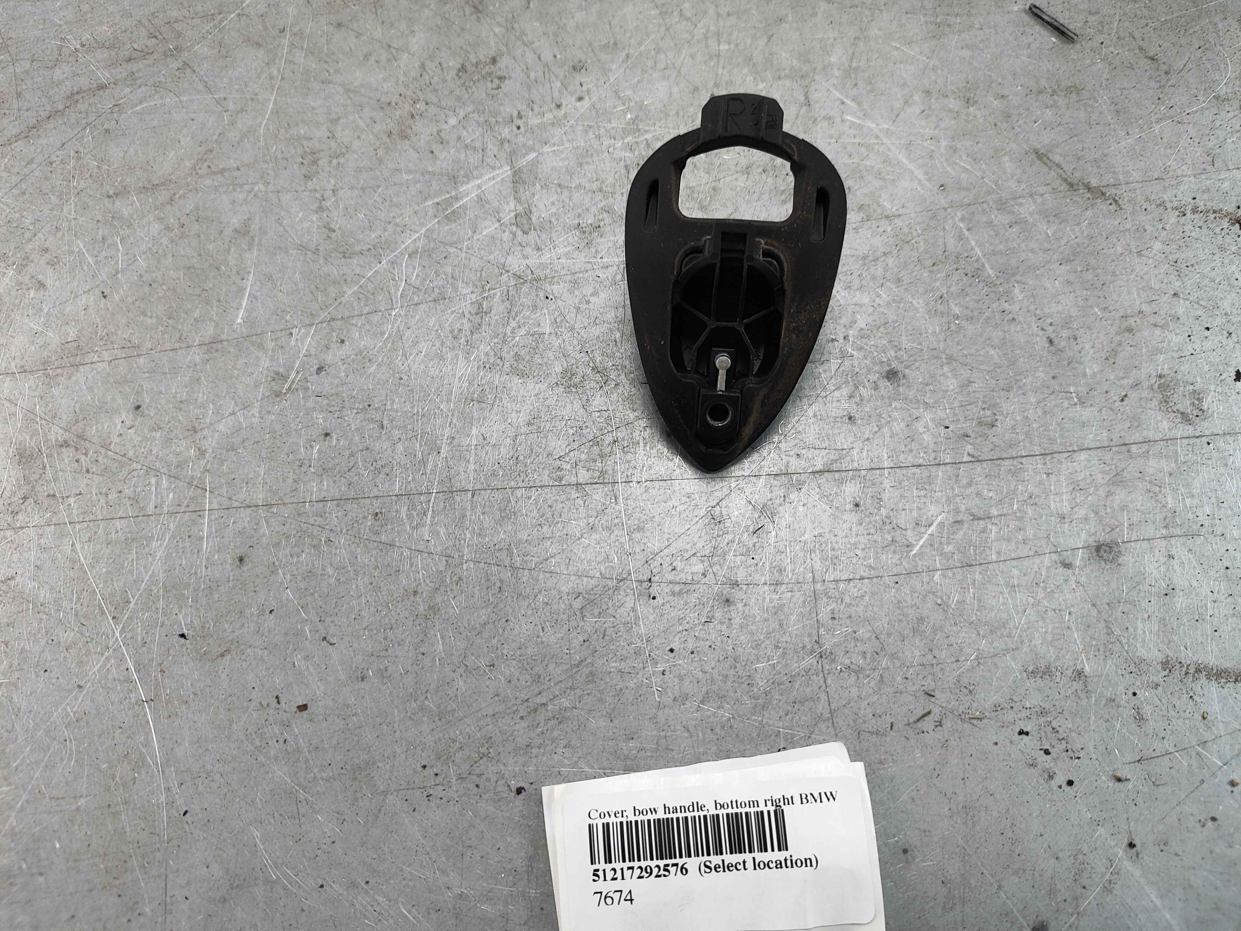 Cover, bow handle, bottom right BMW