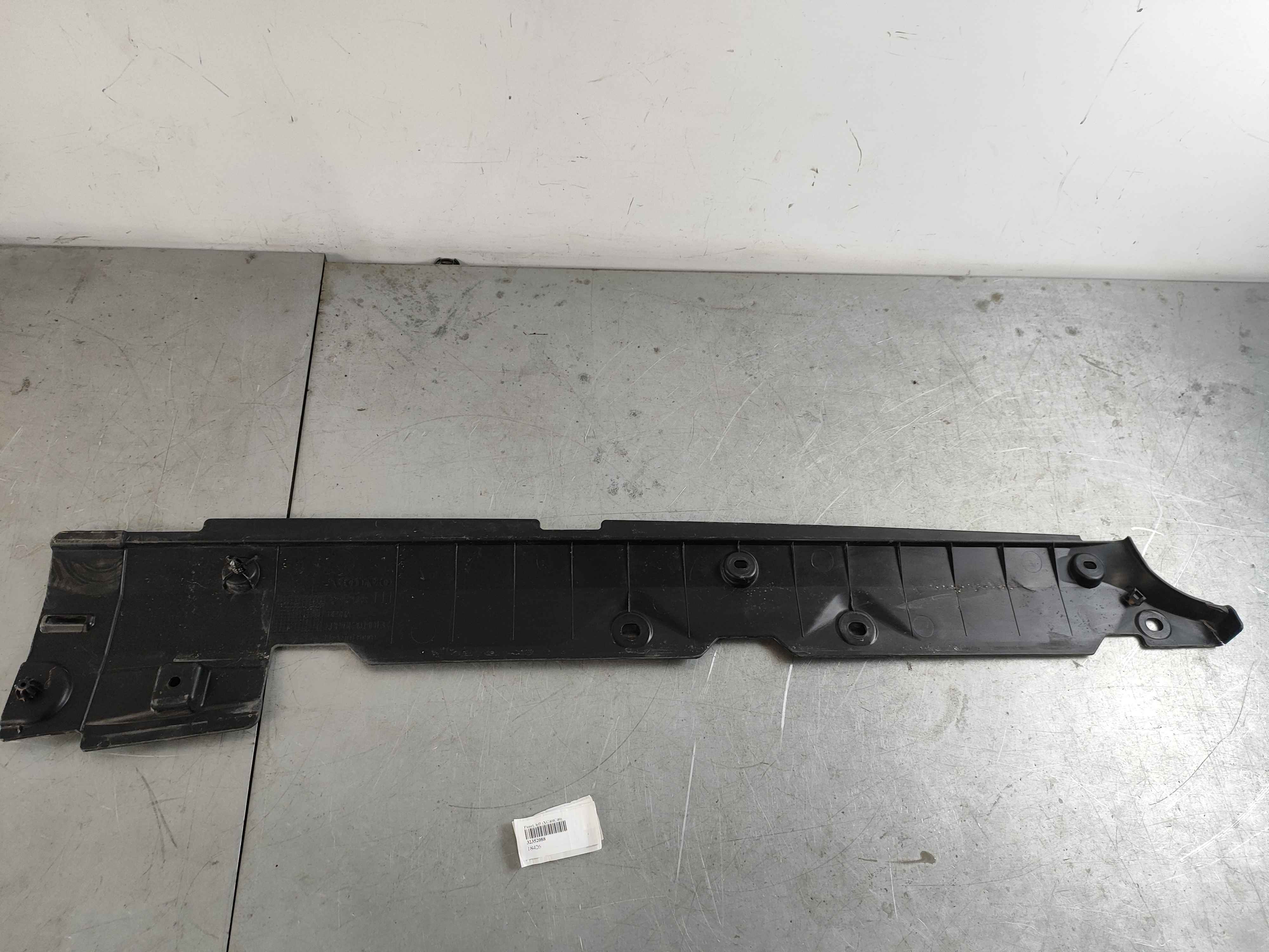 Panel, left (XC40|C40)