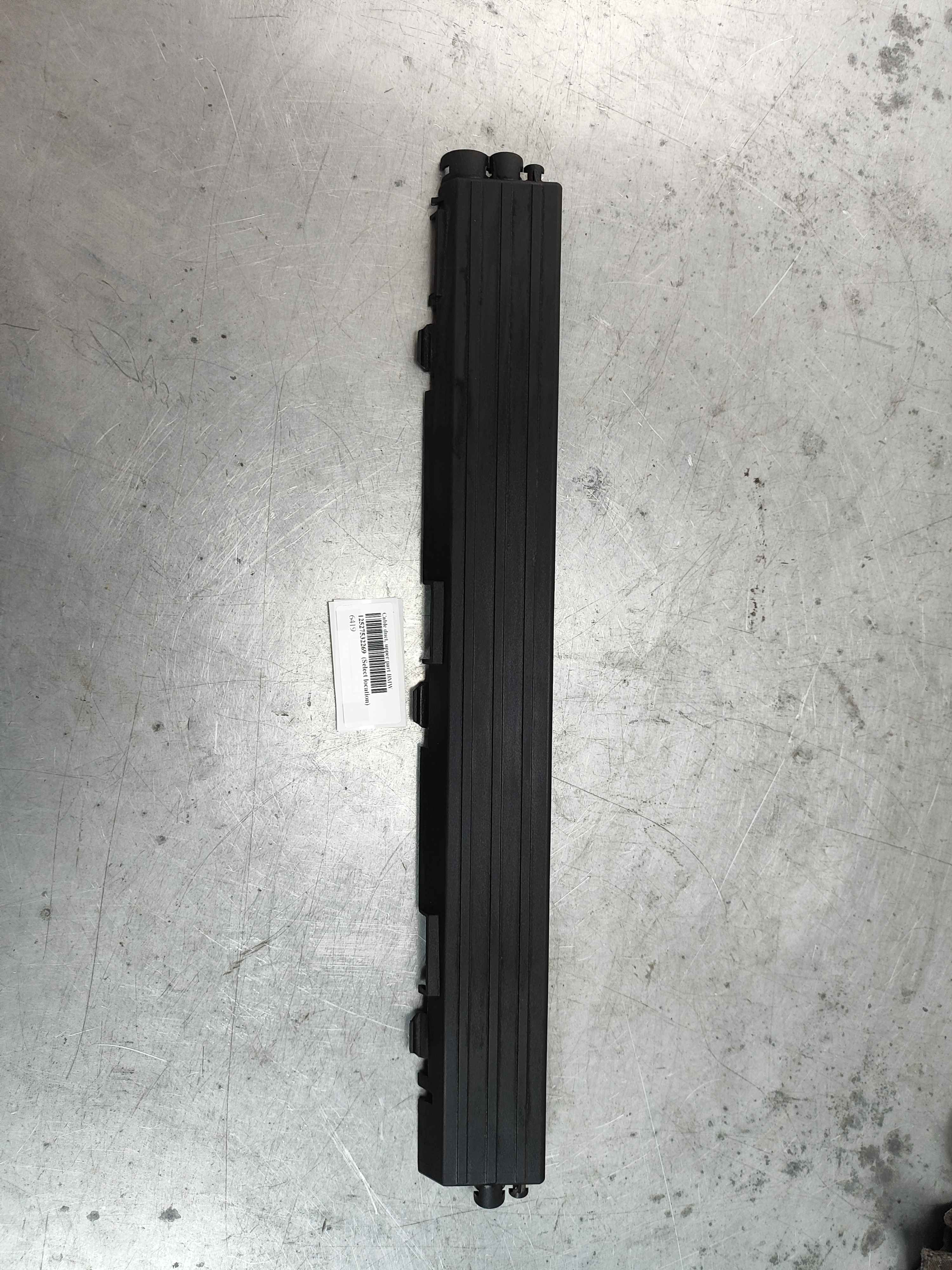 Cable duct, upper part BMW