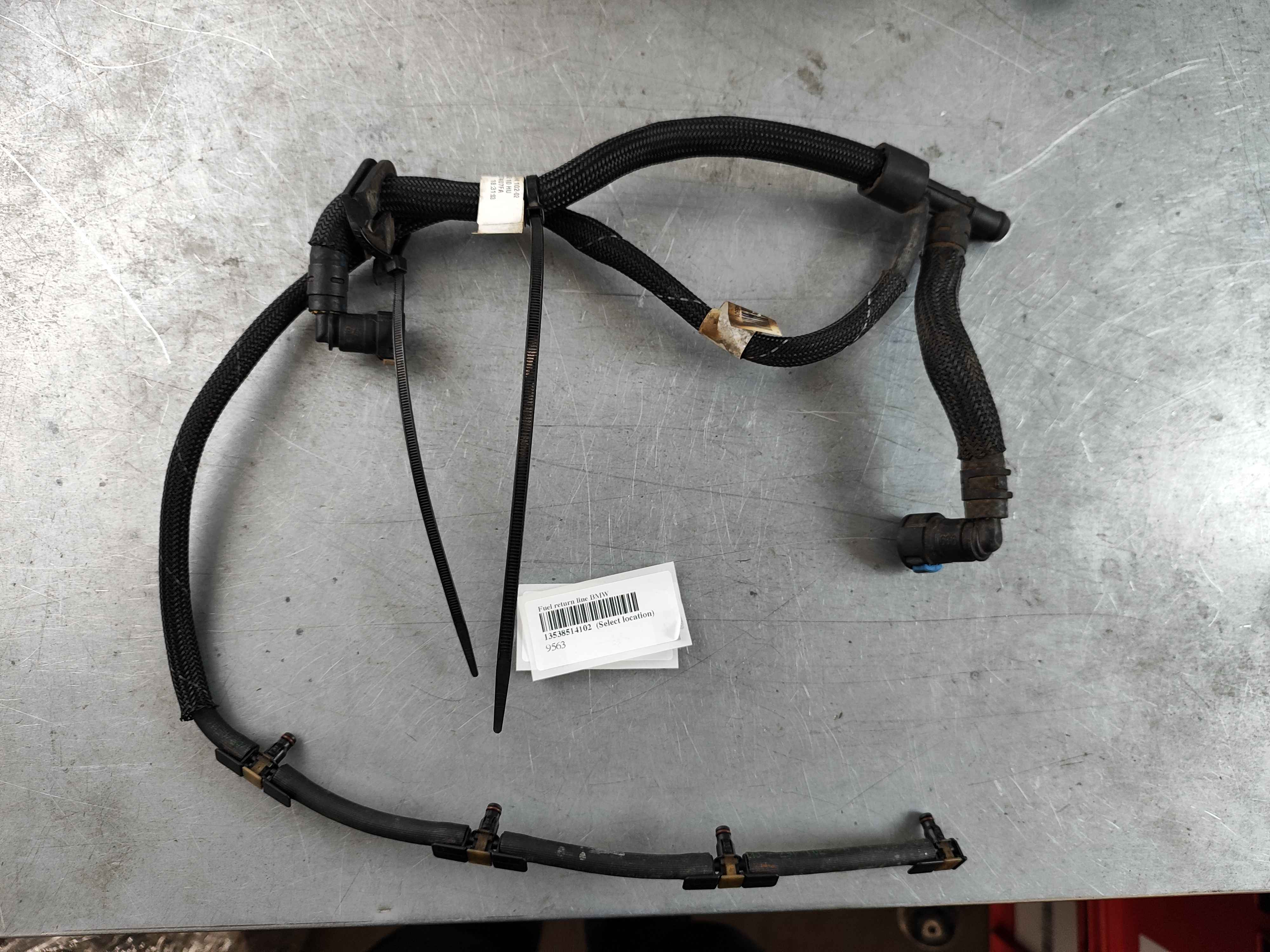 Fuel return line BMW