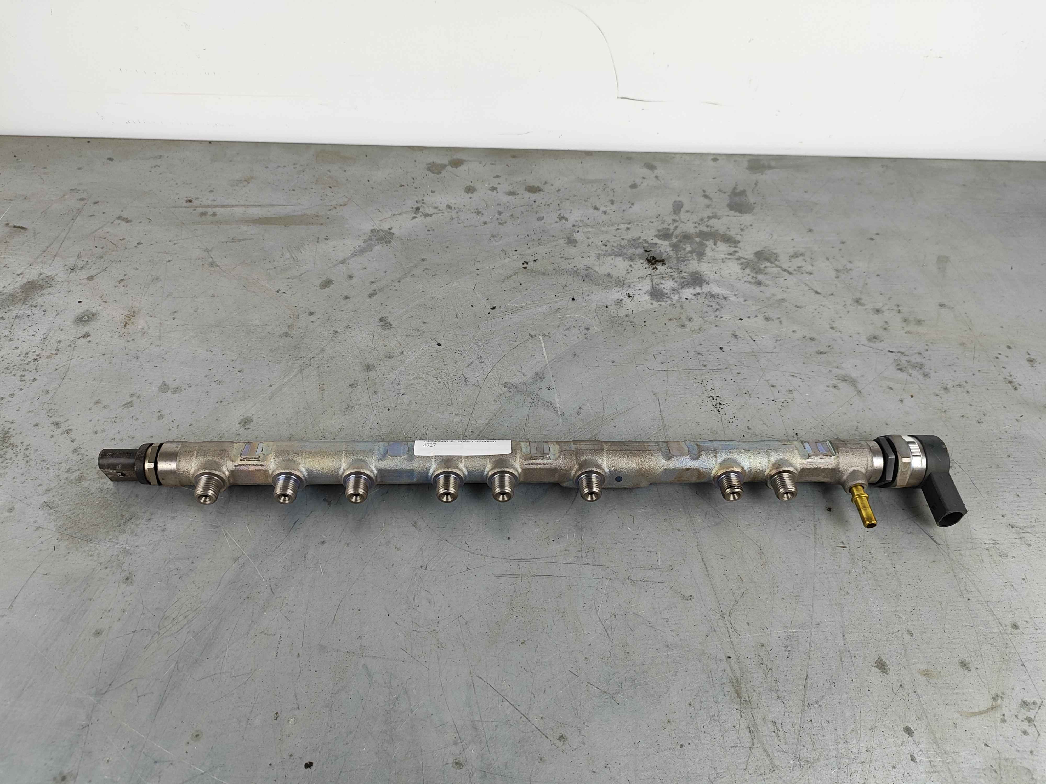 Pressure accumulator BMW