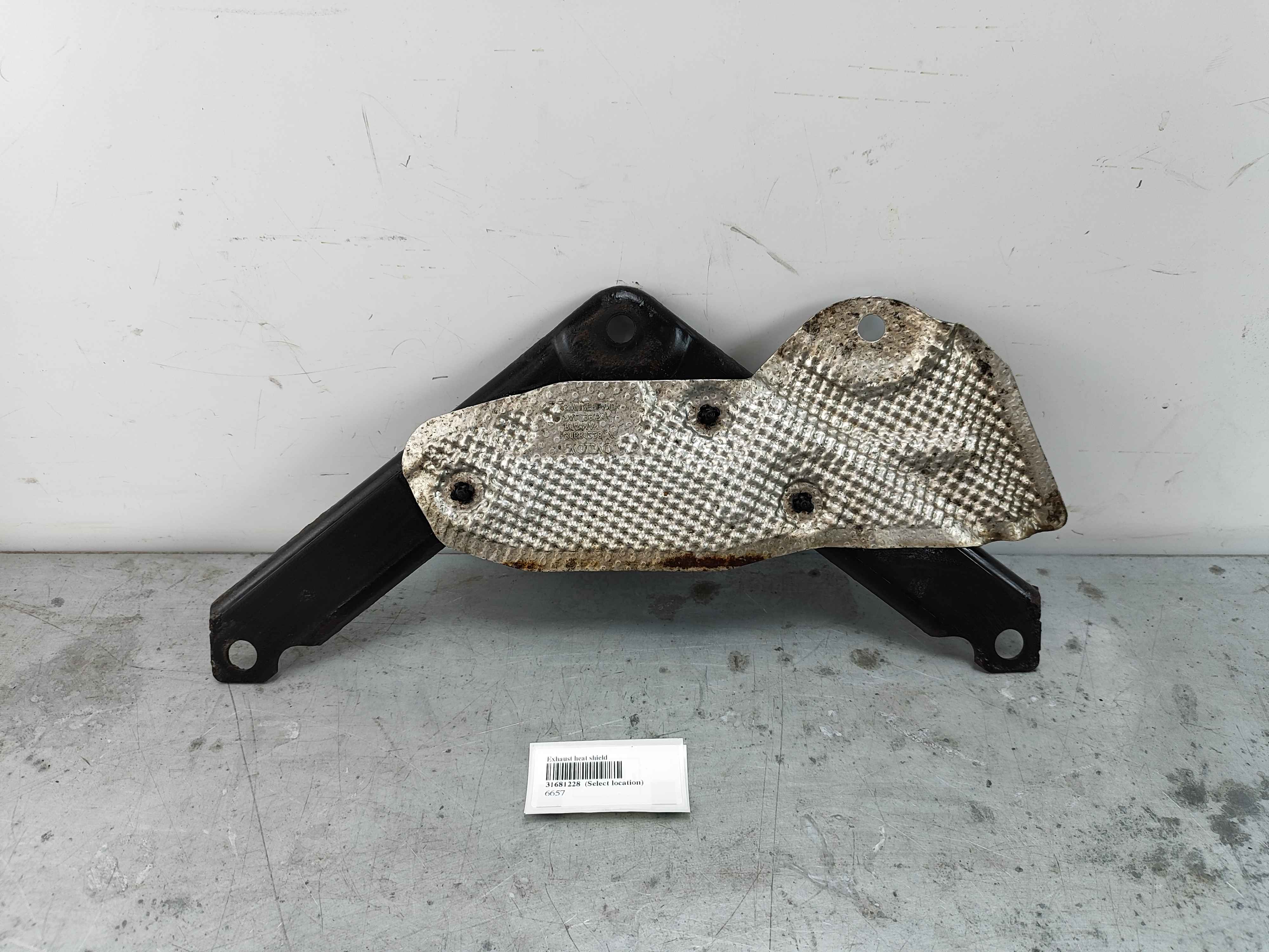 Exhaust heat shield
